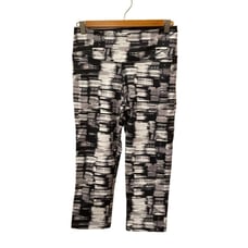 Nike Dri Fit Training Legendary Night Lights Capri Crop Tights