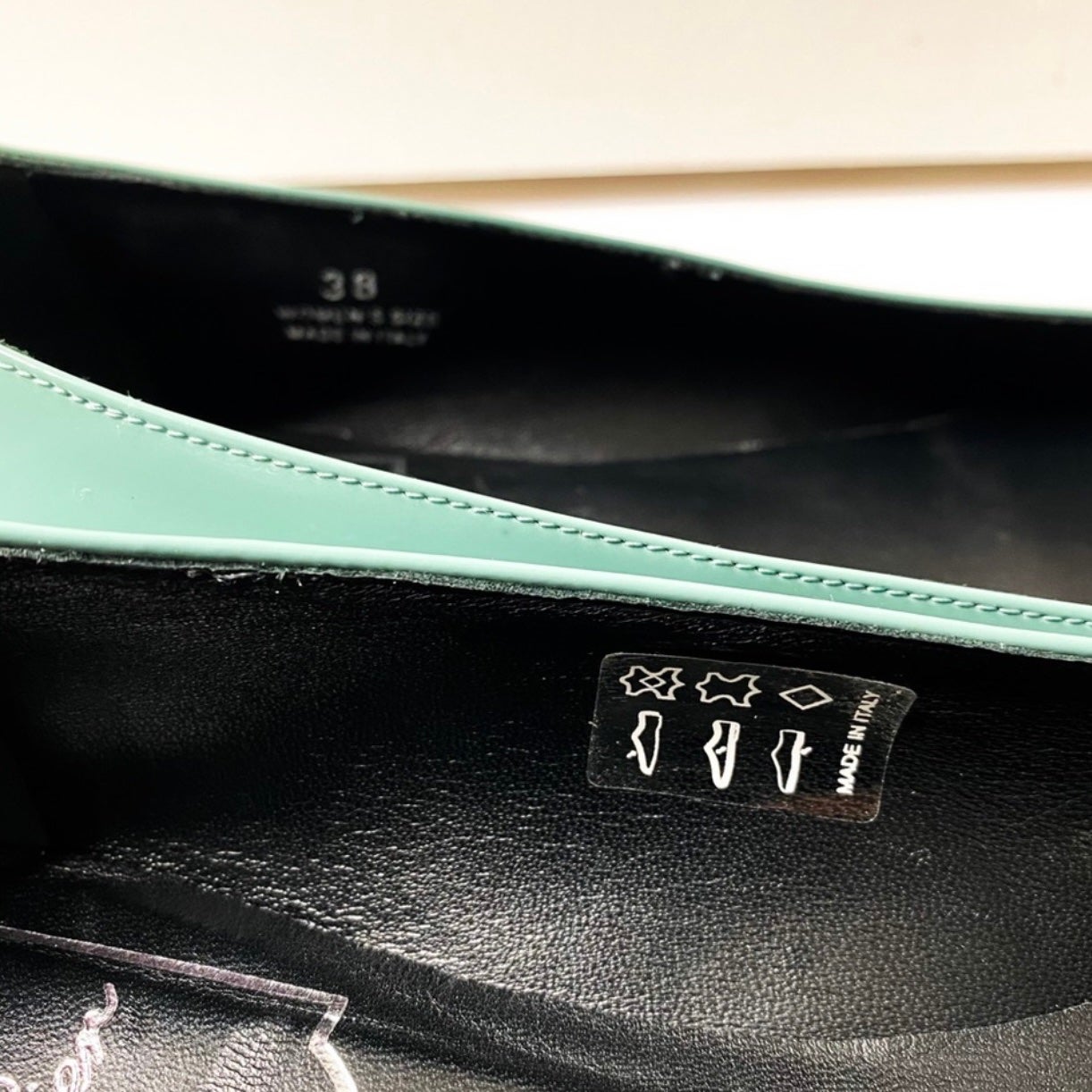 Roger Vivier Two Tones Teal & Black Color Buckle Ballerina Ballets Flat Shoes - detail