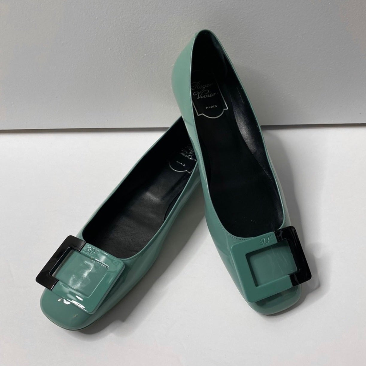 Roger Vivier Two Tones Teal & Black Color Buckle Ballerina Ballets Flat Shoes - detail