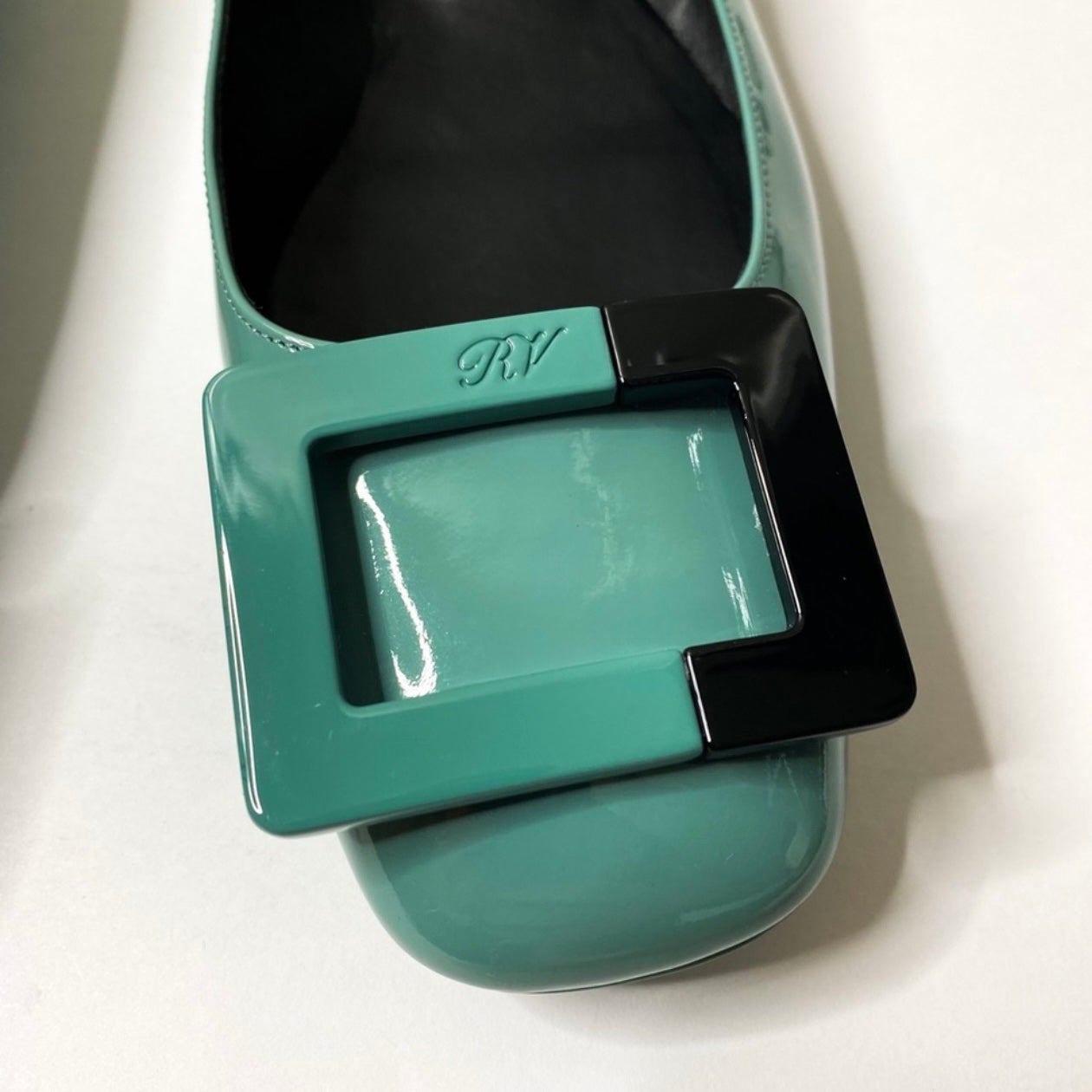 Roger Vivier Two Tones Teal & Black Color Buckle Ballerina Ballets Flat Shoes - detail