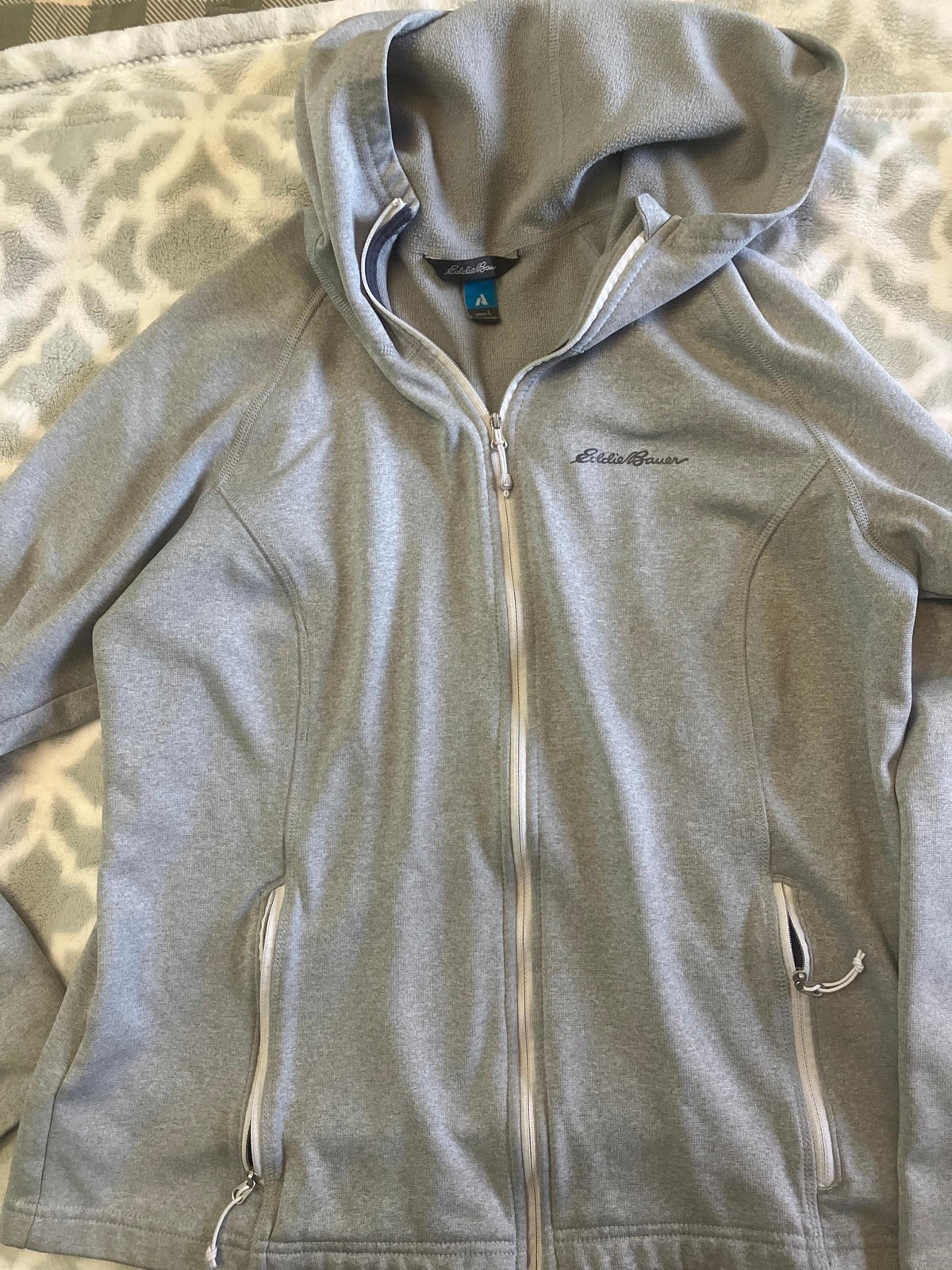 Lightweight Eddie Bauer zip up Jacket - Women’s L
