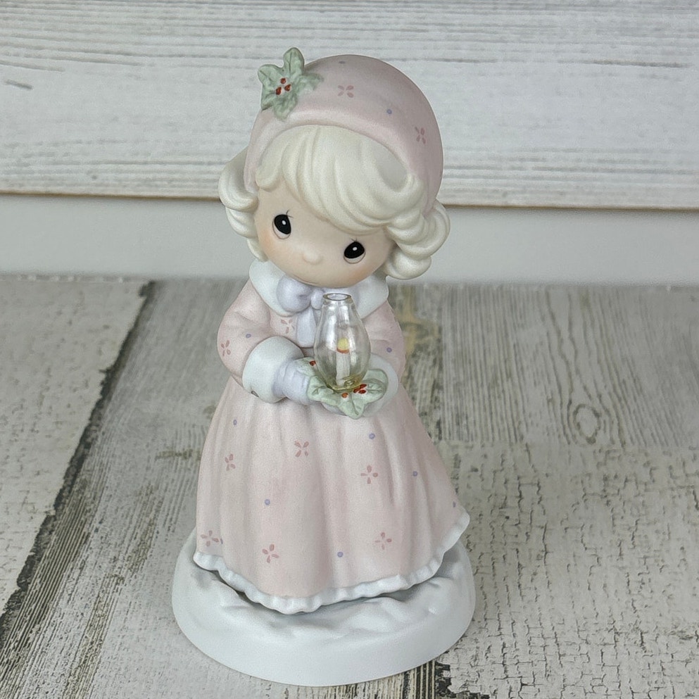 Vintage Precious moments Making spirits bright with box mint condition figurine