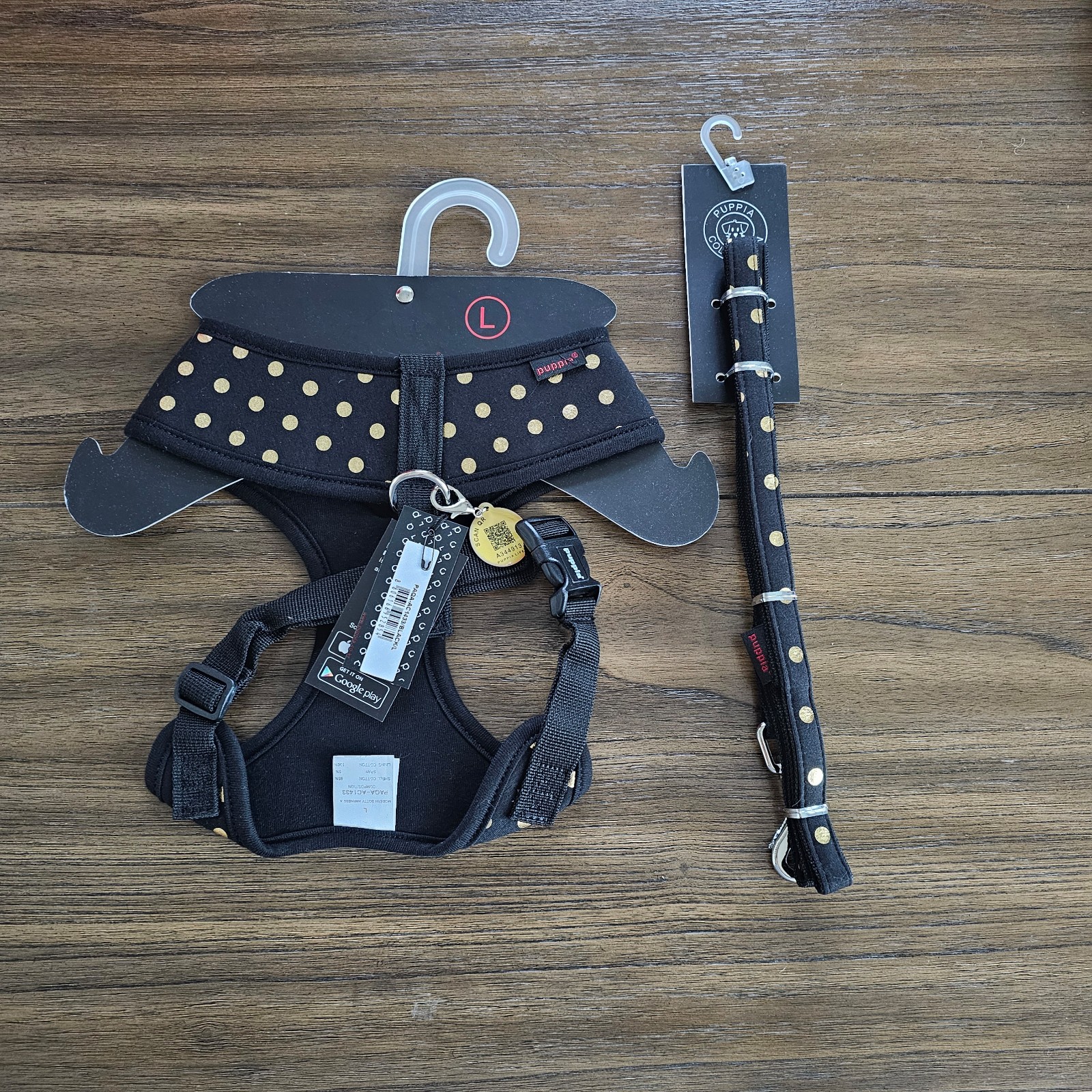 Puppia Dog harness with smart tag and matching leash size large