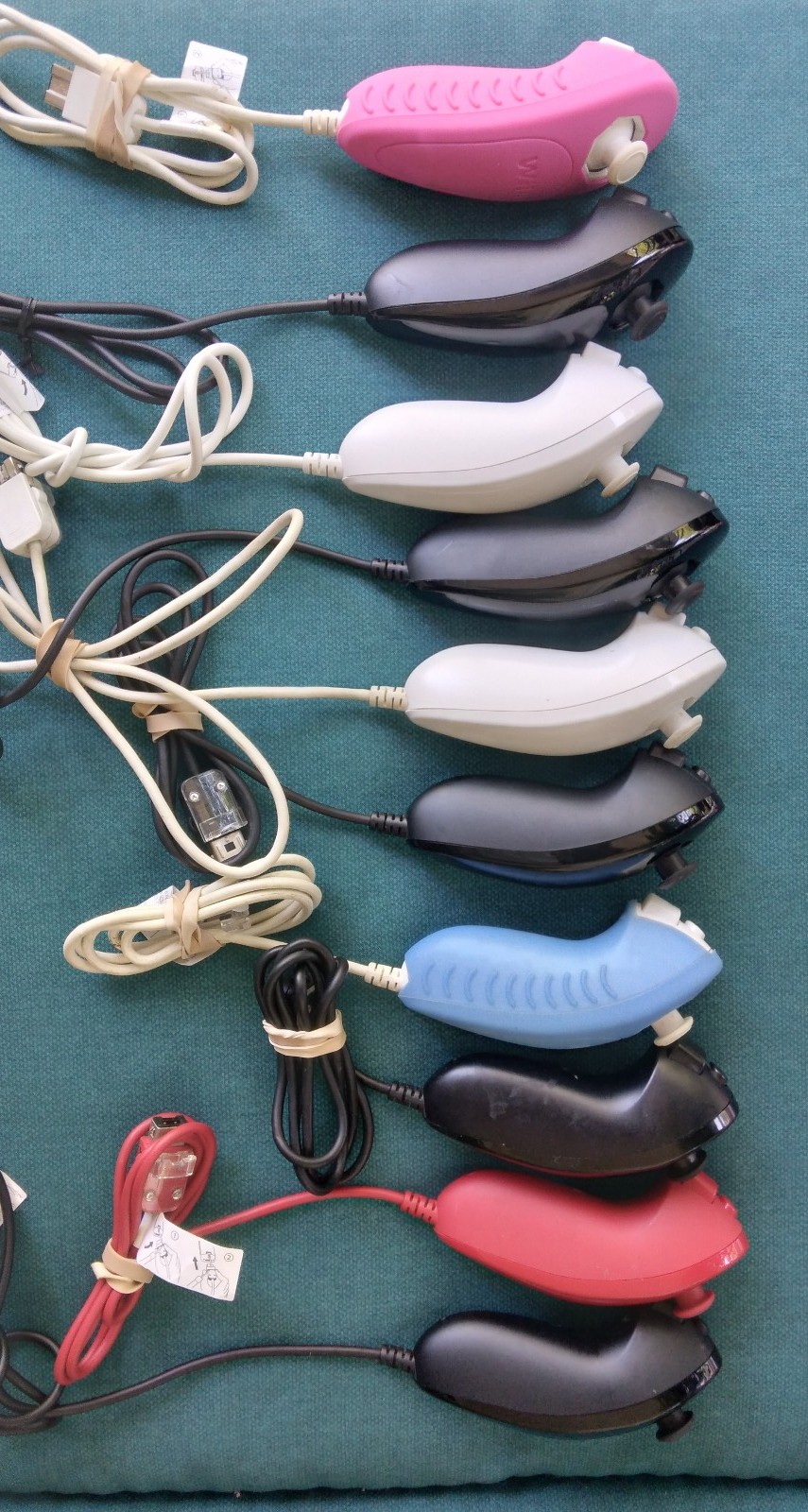 Wii Nunchucks (10 pcs) Bundle Excellent working condition Tested