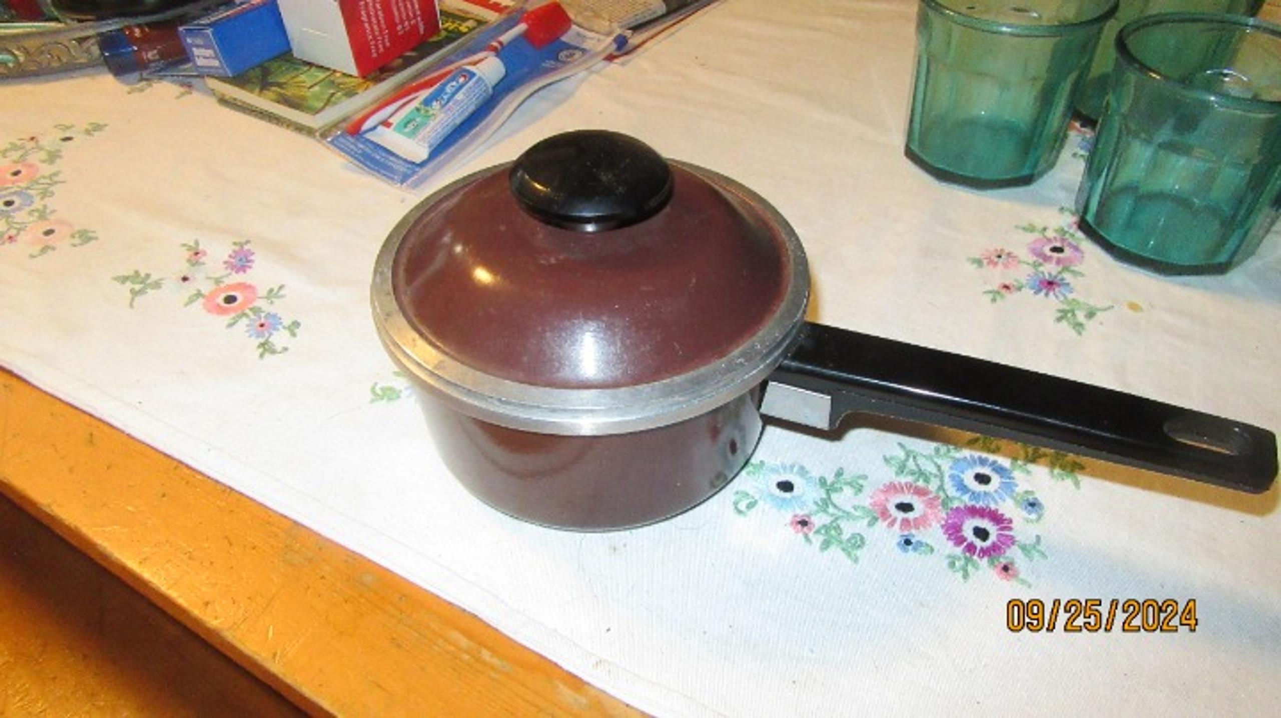 Vtg sears made by Club brown one qt cast aluminum pot and lid