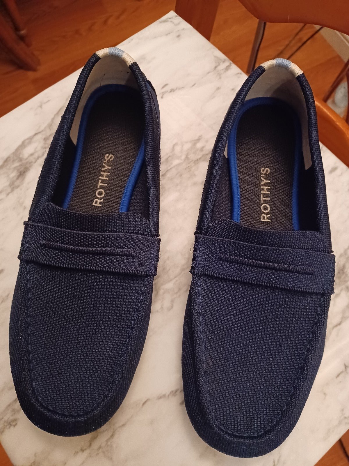 Tothy's woman's Navy loafers