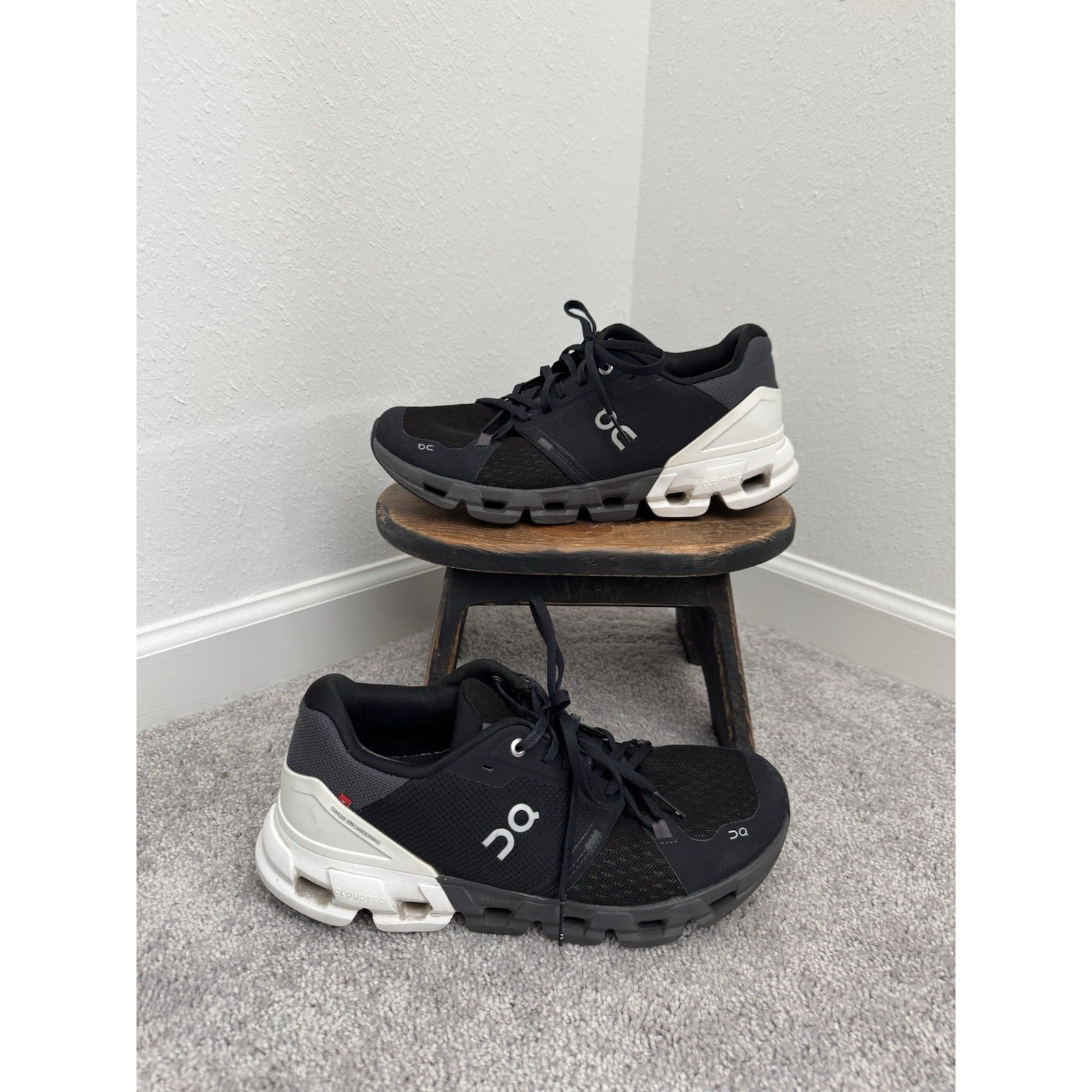 On Cloud Helion Cloudtec Cloudflyer Running Shoes Black/ White Women's Size 10.5