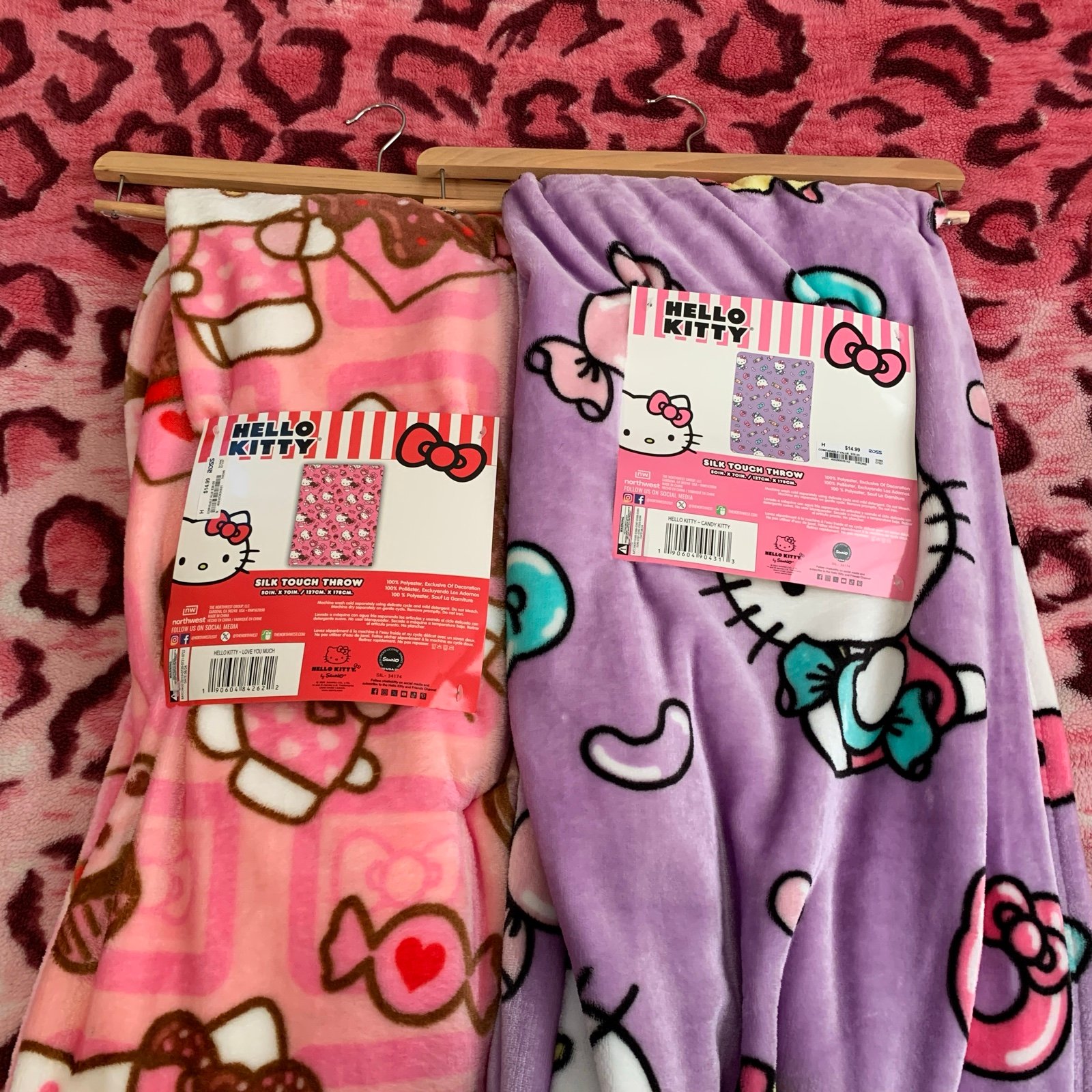 Hello Kitty Blanket Bundle (Candy)