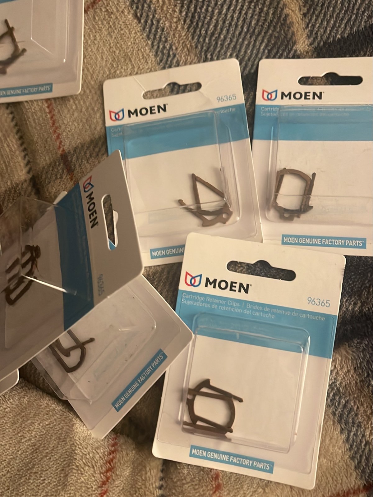 Moen cartridge retainer clips