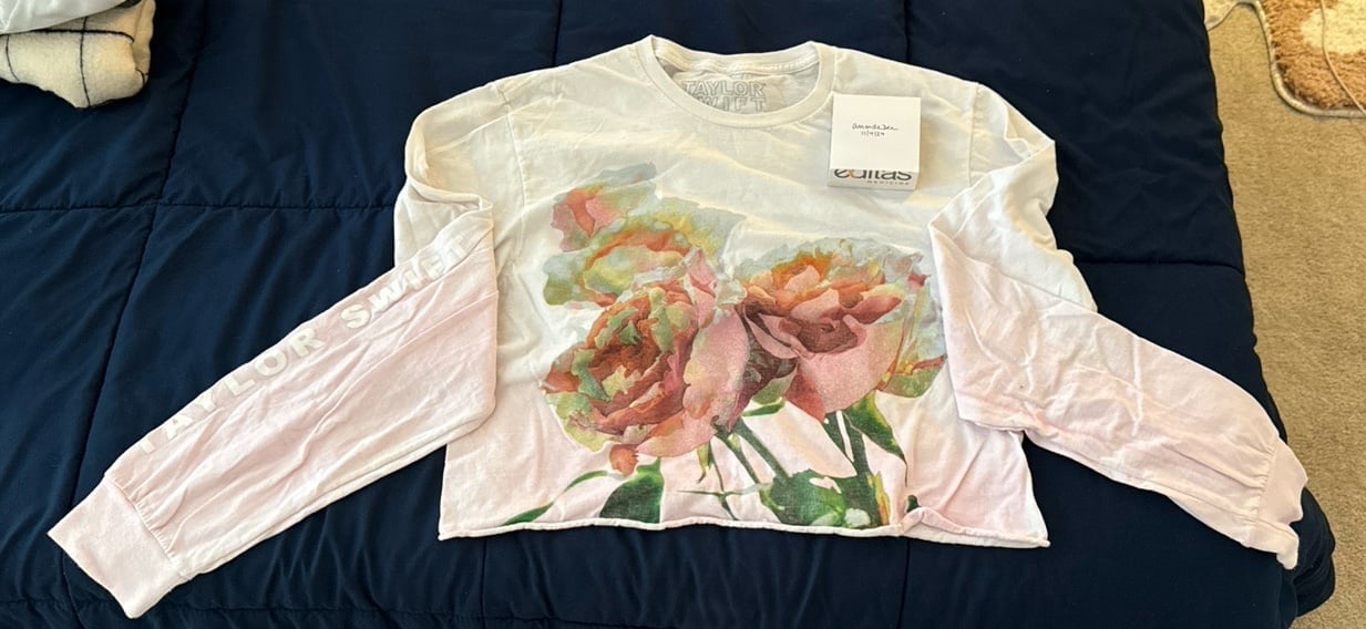 Lover long sleeve crop top!