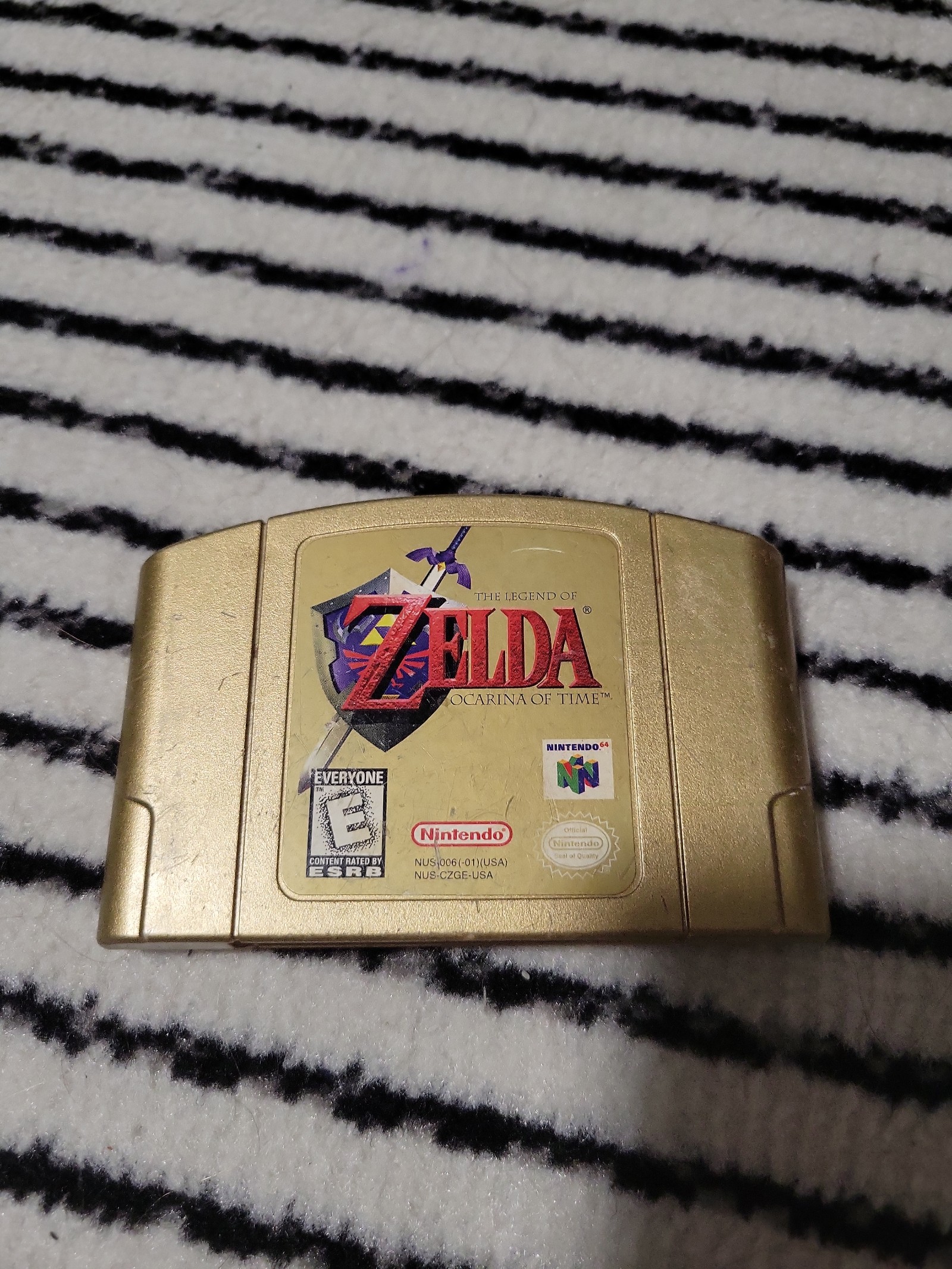 Legend of Zelda: Ocarina of Time N64 Collector's Edition Cartridge