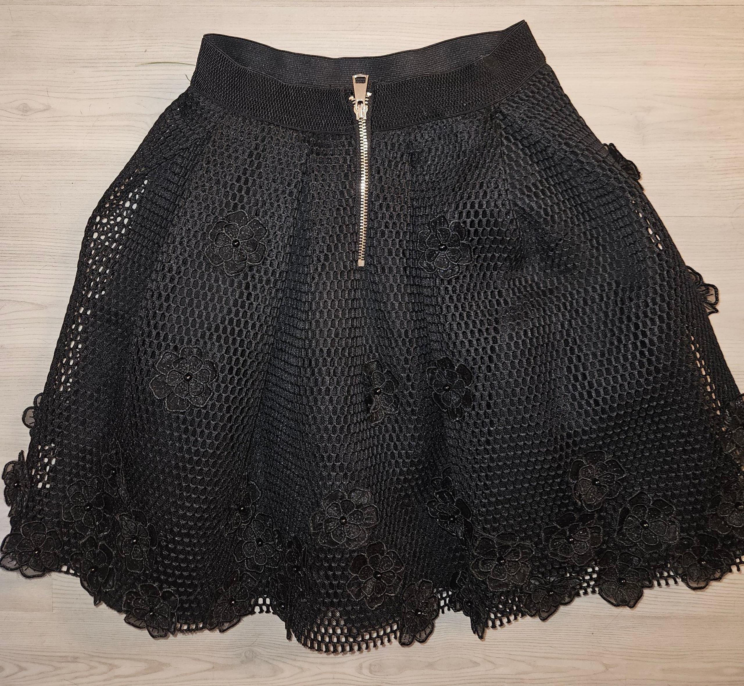 BEBE Black Netted Flower Mini Skirt XS