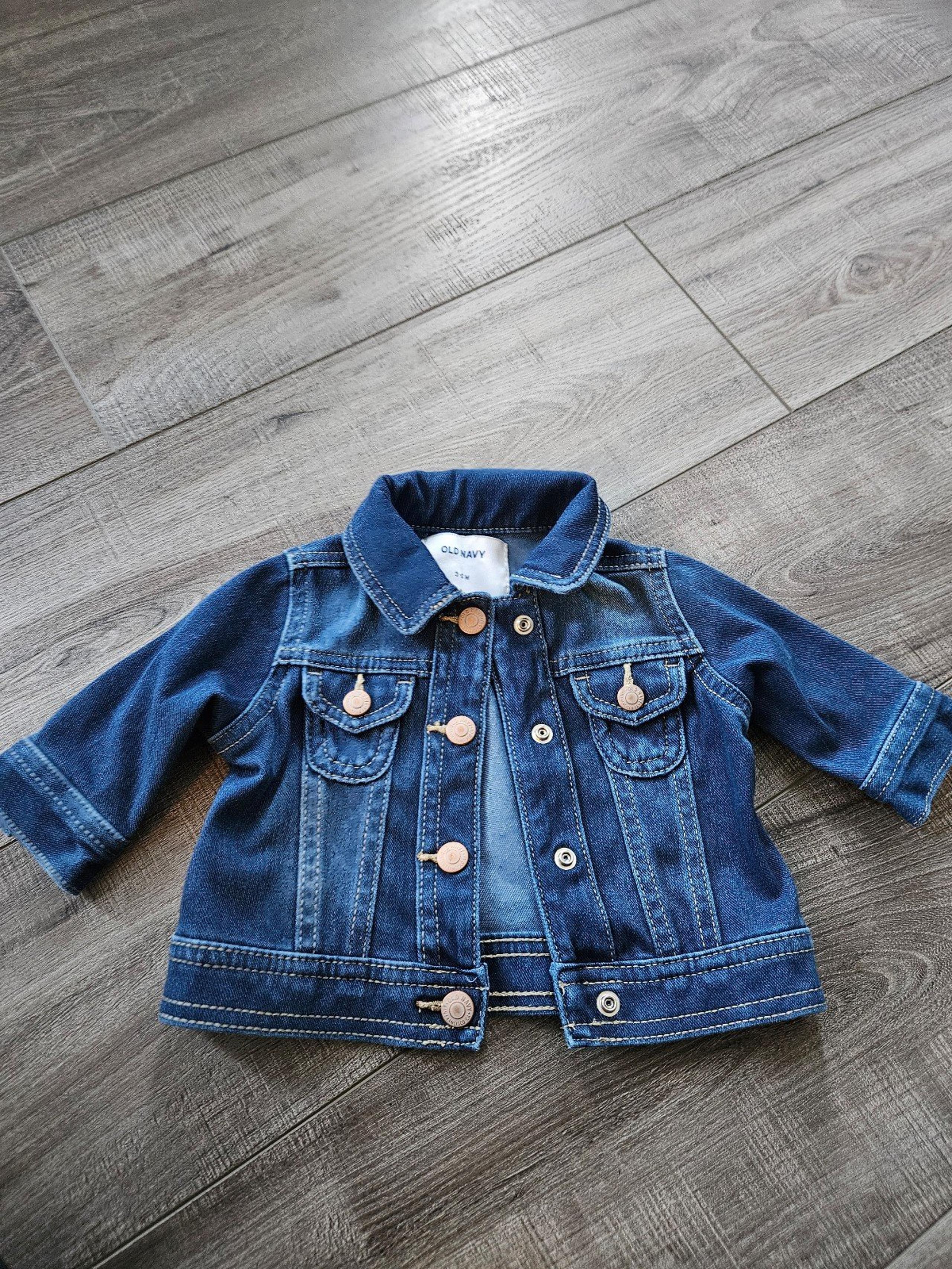 Old navy baby girl jean jacket 3-6 mos