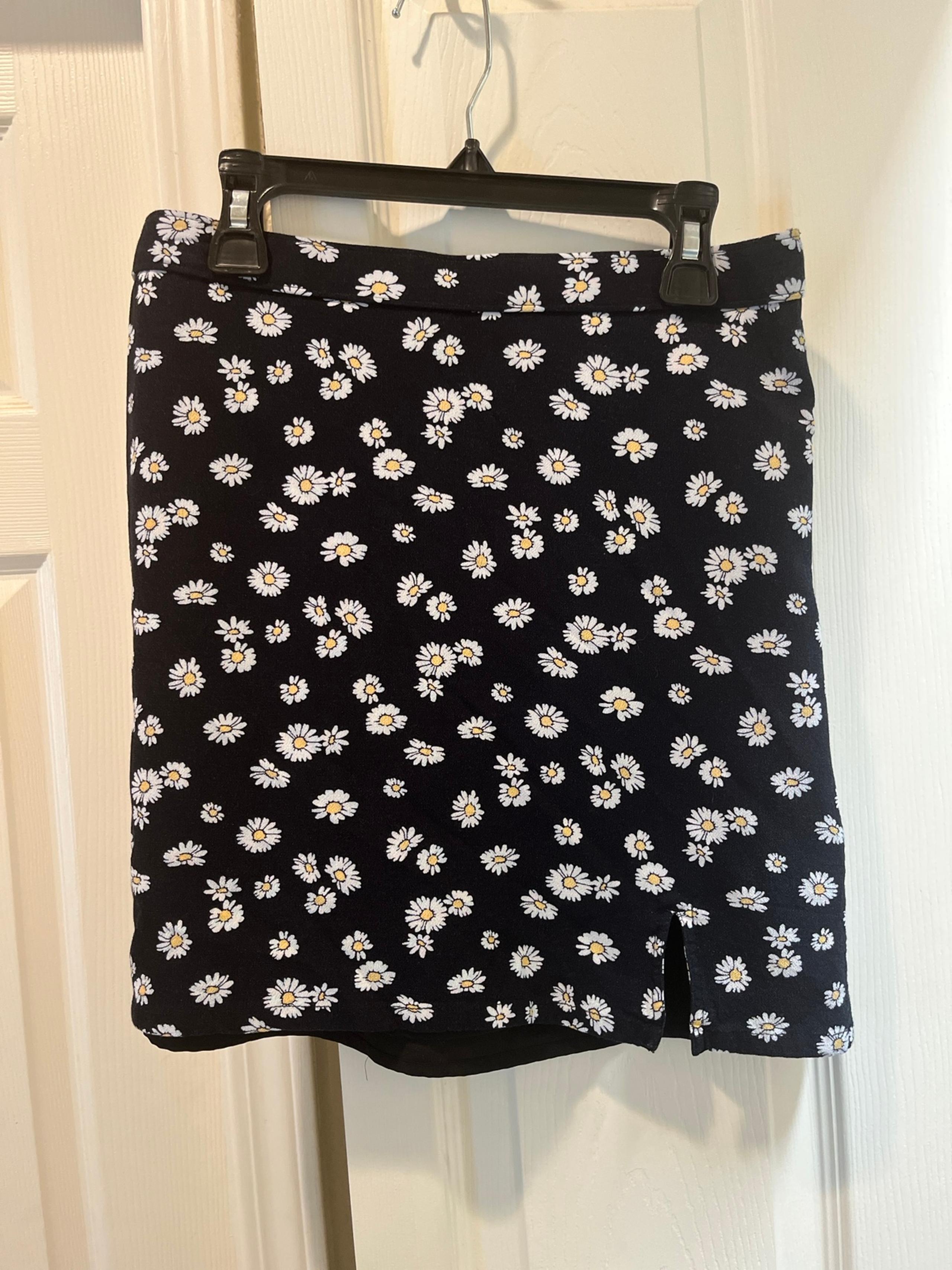 Hollister mini skirt
