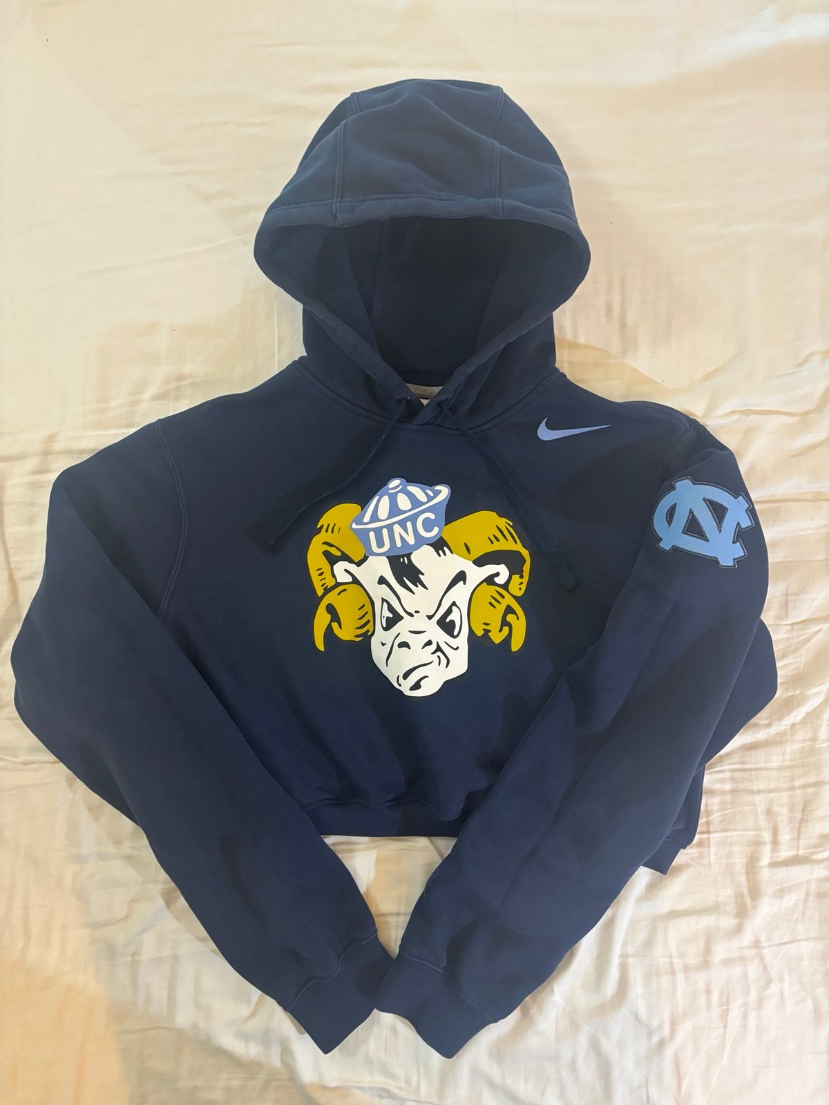University North Carolina Tar Heels Nike Custom Women’s Crop Hoodie Large Blue