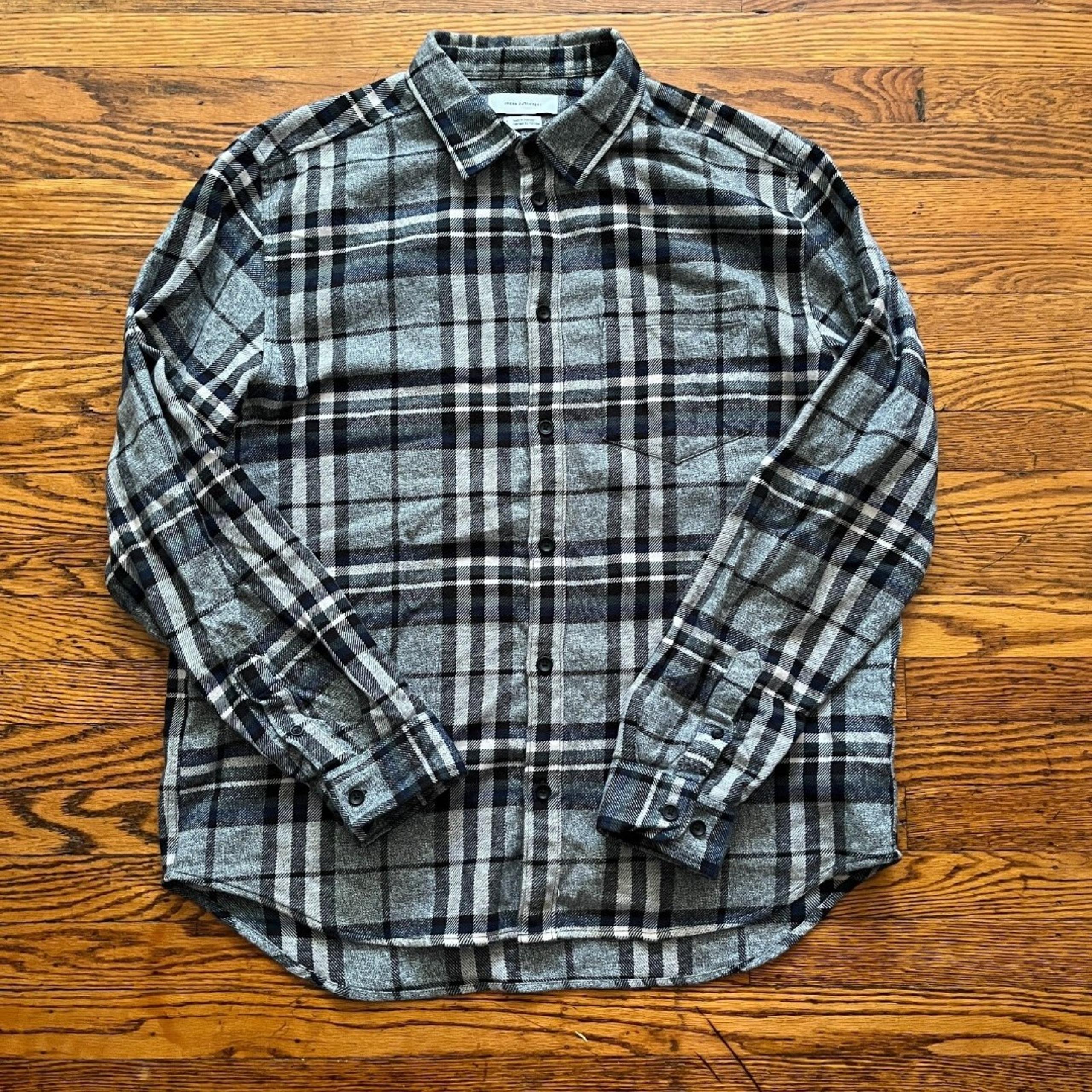 Urban Outfitters Flannel Button Up Shirt Men's Large Gray Plaid Casual Normcore