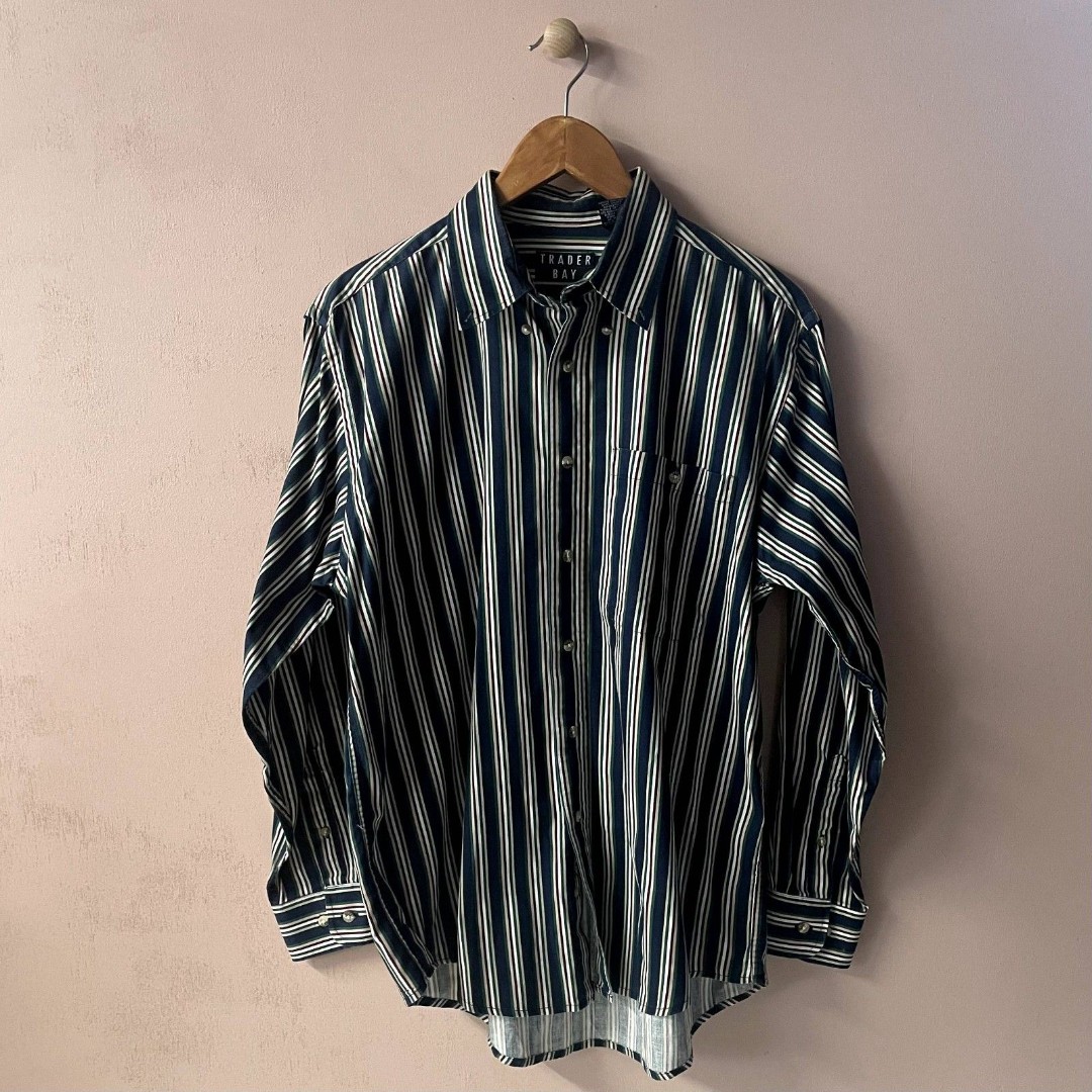 Vintage Trader Bay Navy|Cream|White|Burgundy Striped Button-Down Shirt EUC Sz M