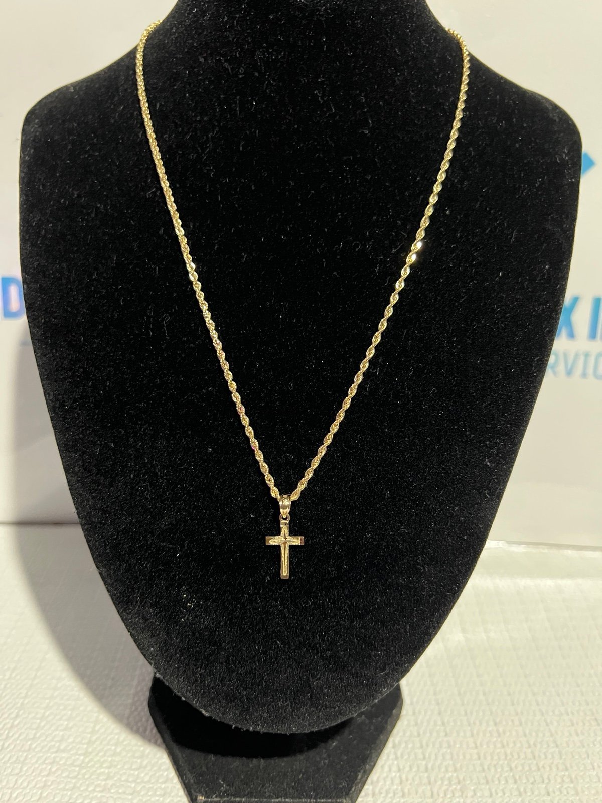 10kt Rope chain With Cross Pendant