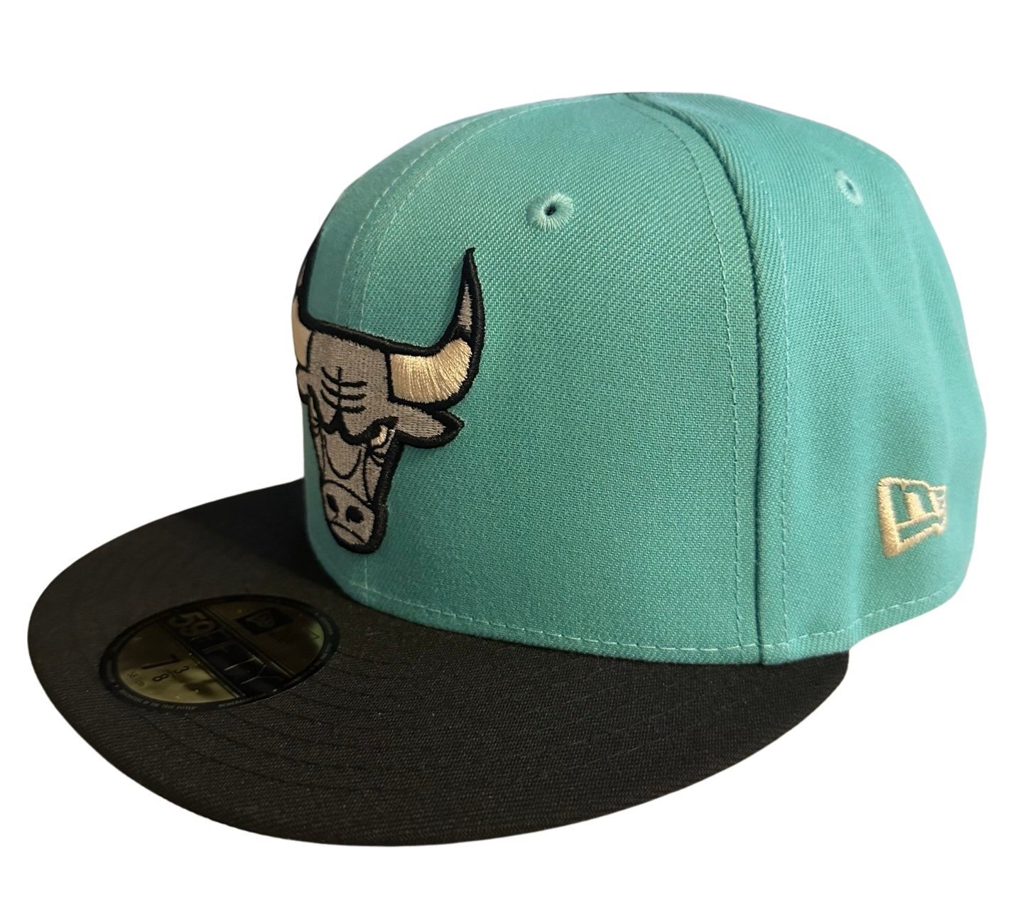 Chicago Bulls NEW ERA 59FIFTY MINT Fitted Cap - Sz. 7 3/8