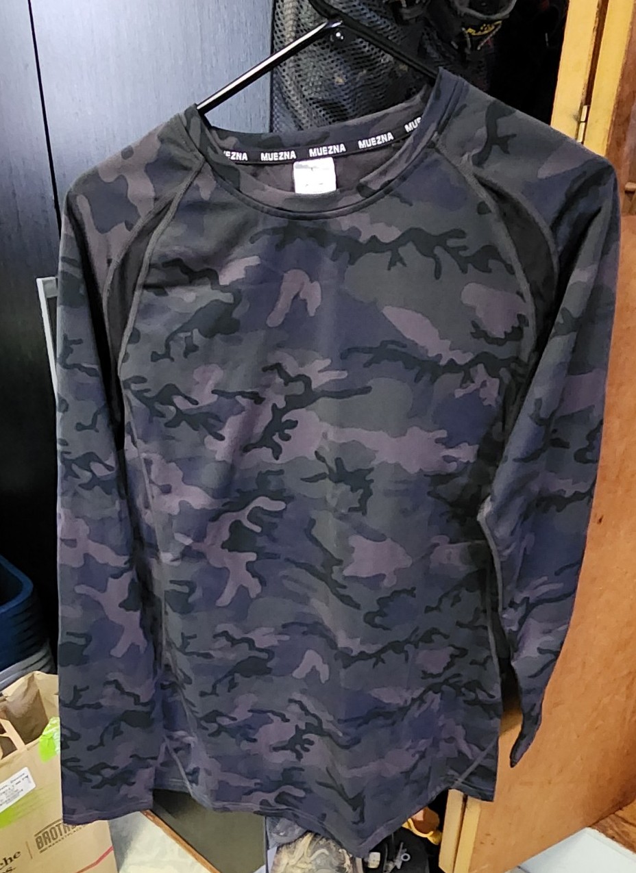 Muezna Base layer insulated Camo set, Size Lg