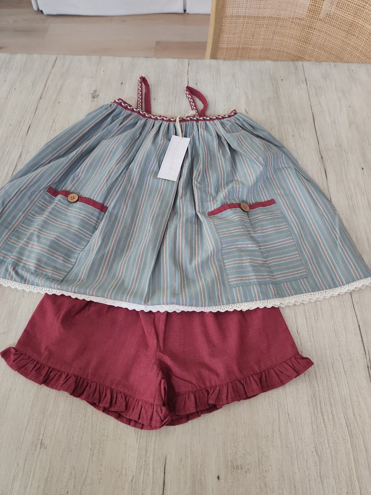 Well dressed wolf Lakeshore set