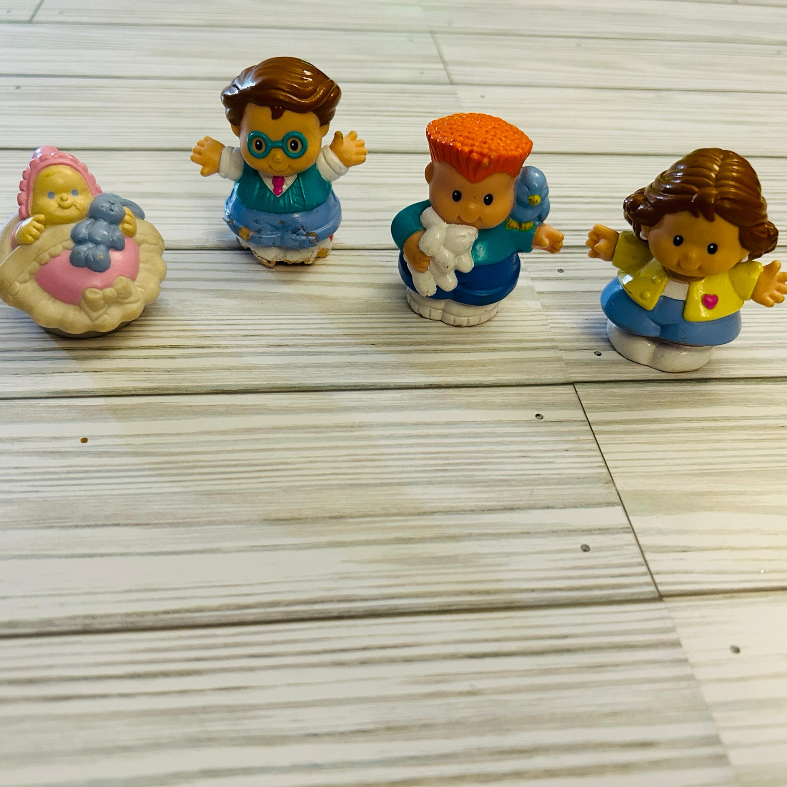 Fisher-Price Little People Family Lot of 4