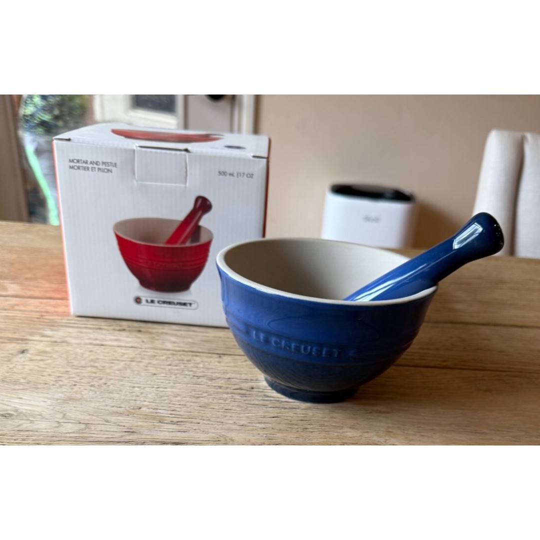 Le Creuset Stoneware Mortar & Pestle, 17 fl oz / 500ml Cobalt Blue NEW, NIB