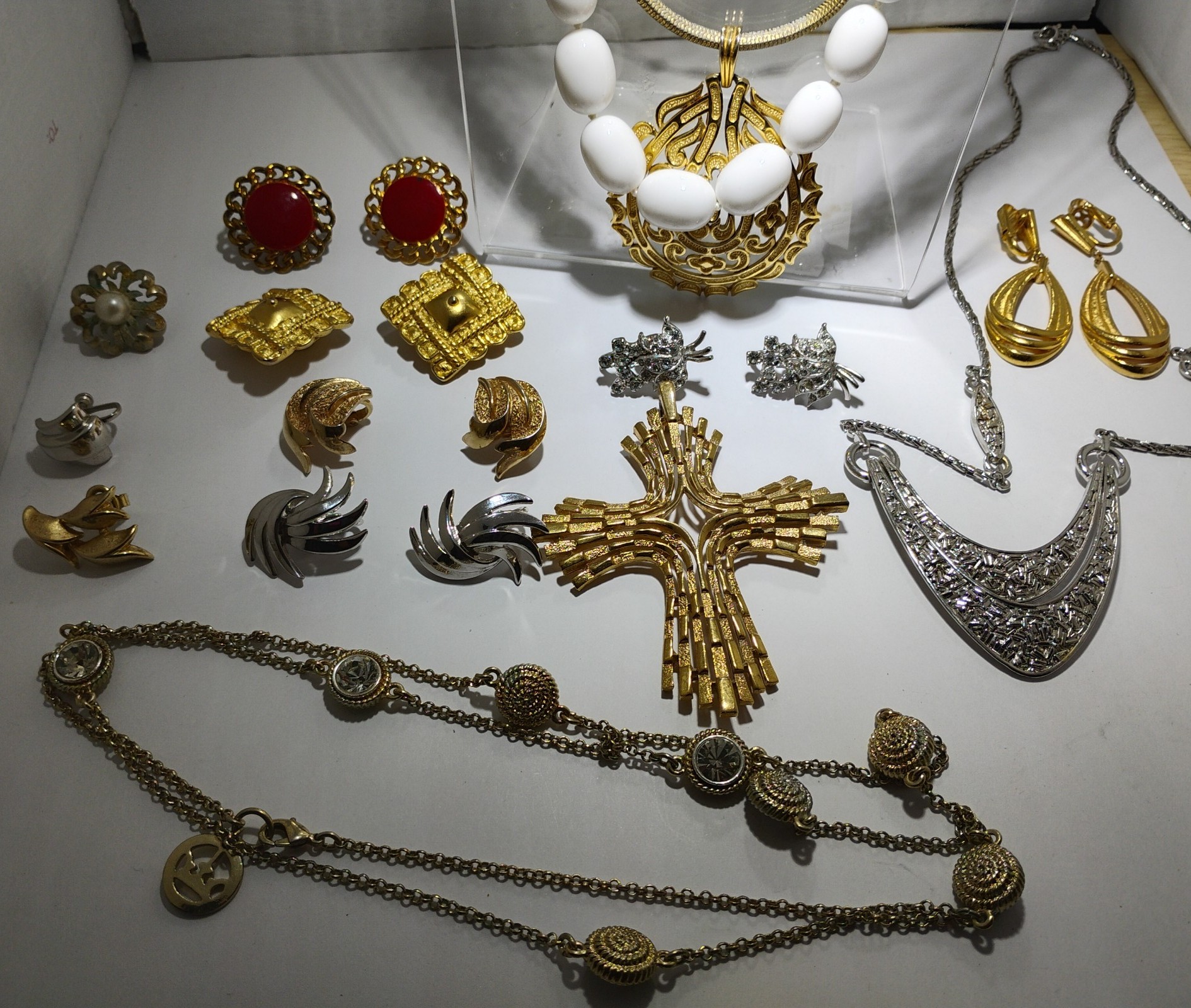 Jewelry lot