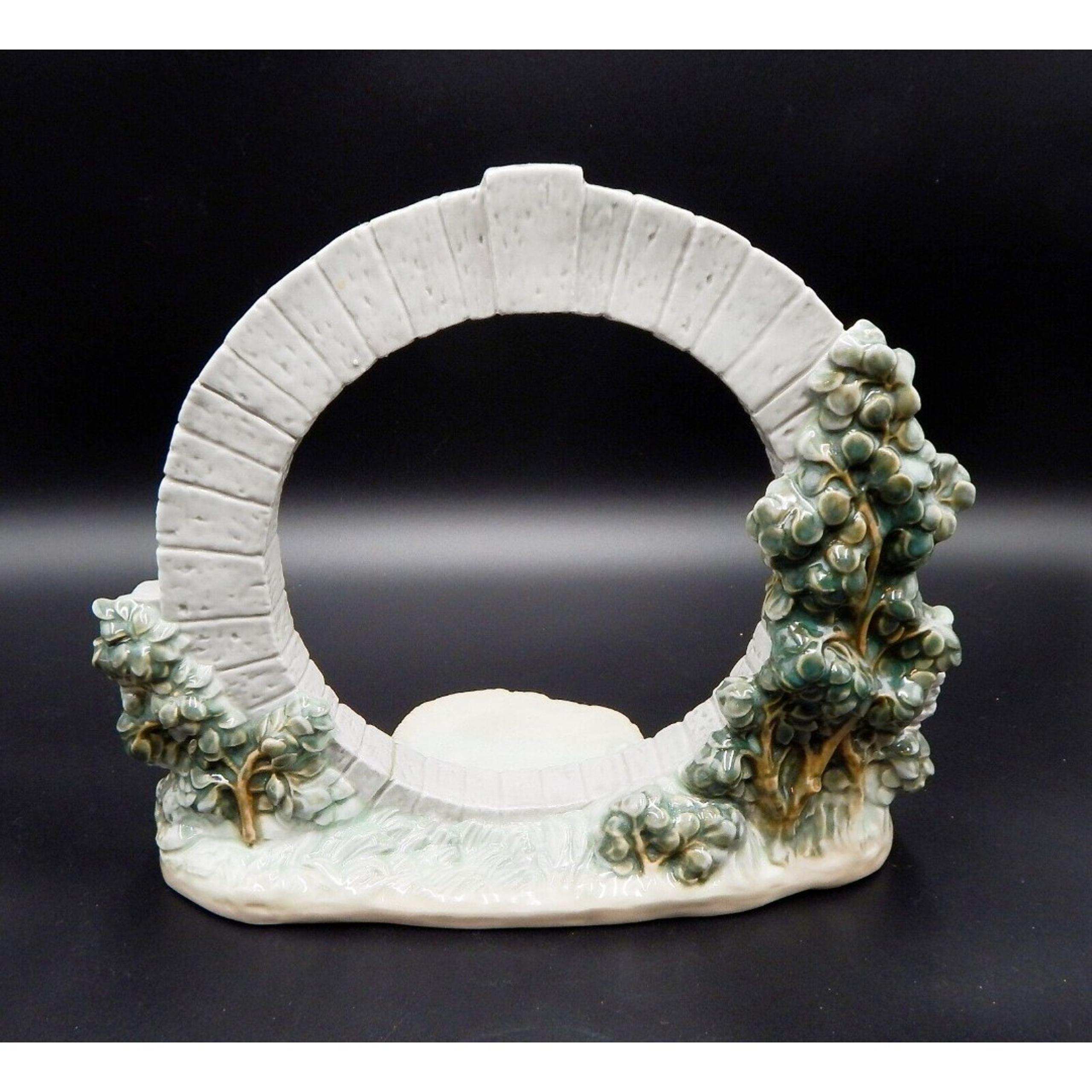 Lladro Porcelain Bermuda Moongate 7503 Lovers Good Luck Mystical Path Retired