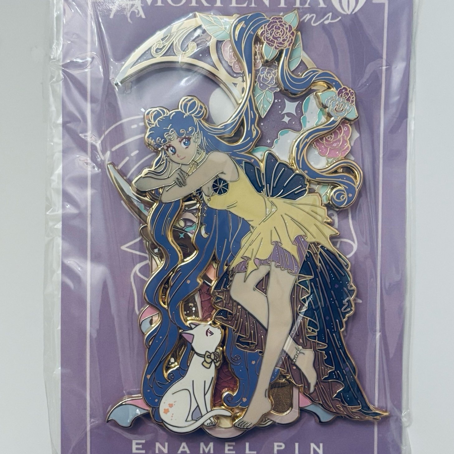 Amortentia Pins SM Human Luna Pin