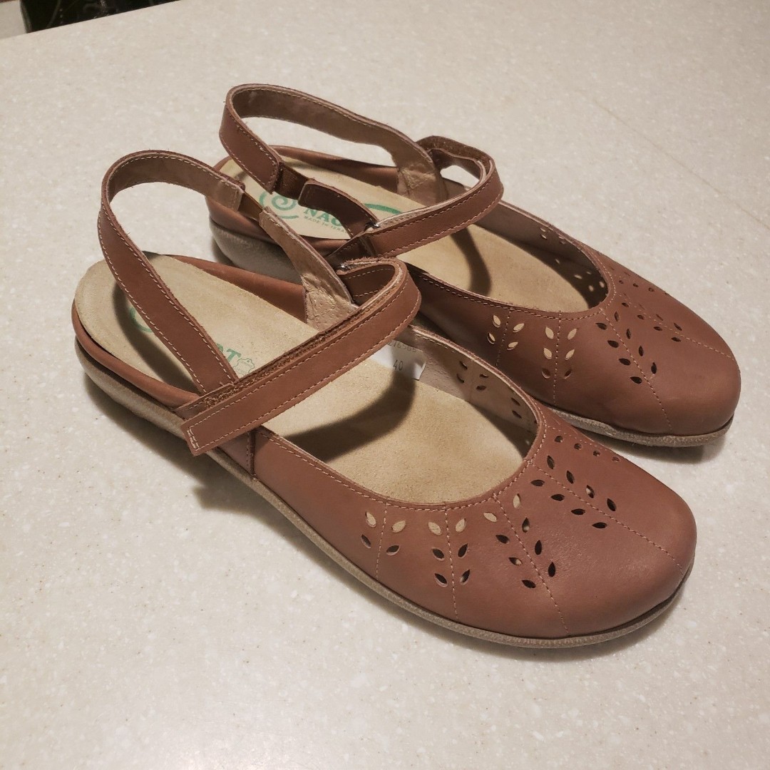 NAOT Arataki Tan Leather Closed Toe Mary Jane Adjustable Strap Closure EU 40