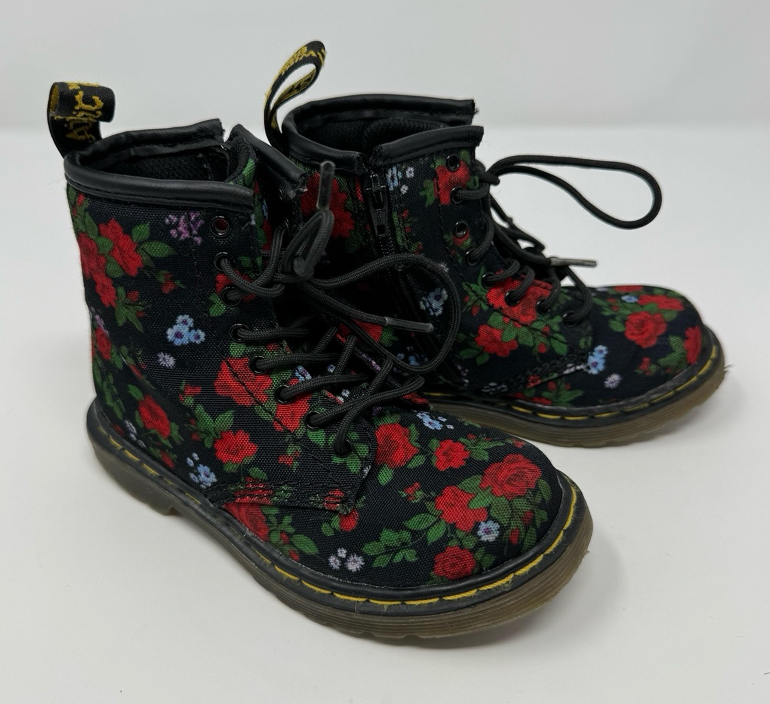 Dr Martens Floral Delaney Children's Boots Doc Martens Canvas Flowers Sz 9 Kids