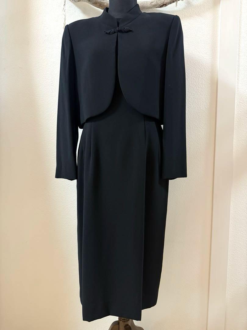 ♦︎ Excellent Condition LILYBURN Lilyburn Formal Set-up Size 9