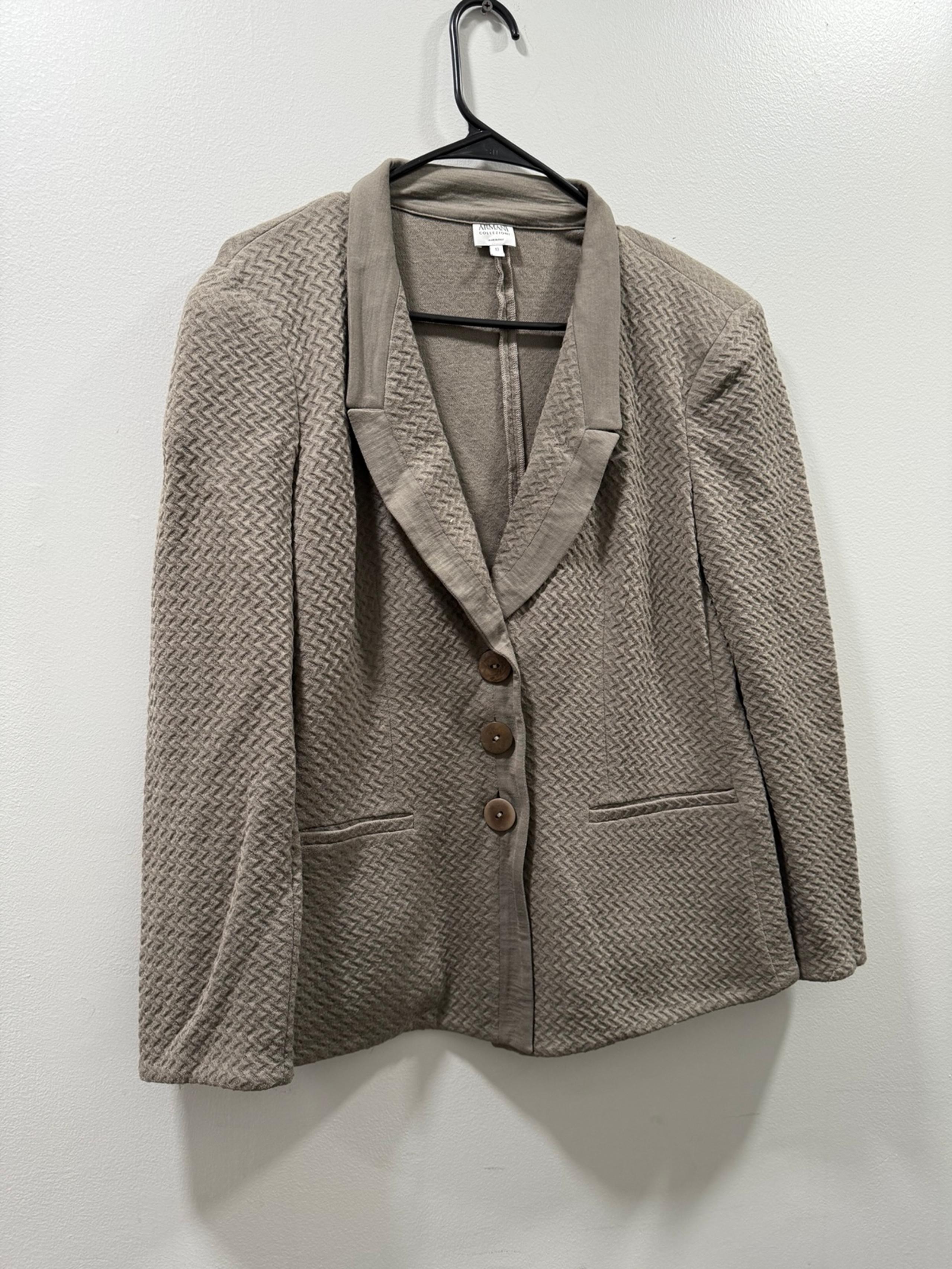 Armani collezioni knit blazer size 10 women’s tan no flaws jacket