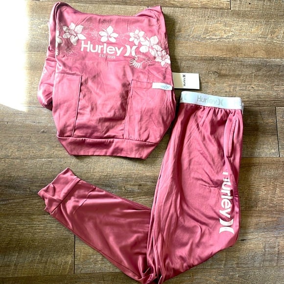 NWT Hurley soft & cozy floral hoodie and sweatpants two piece set