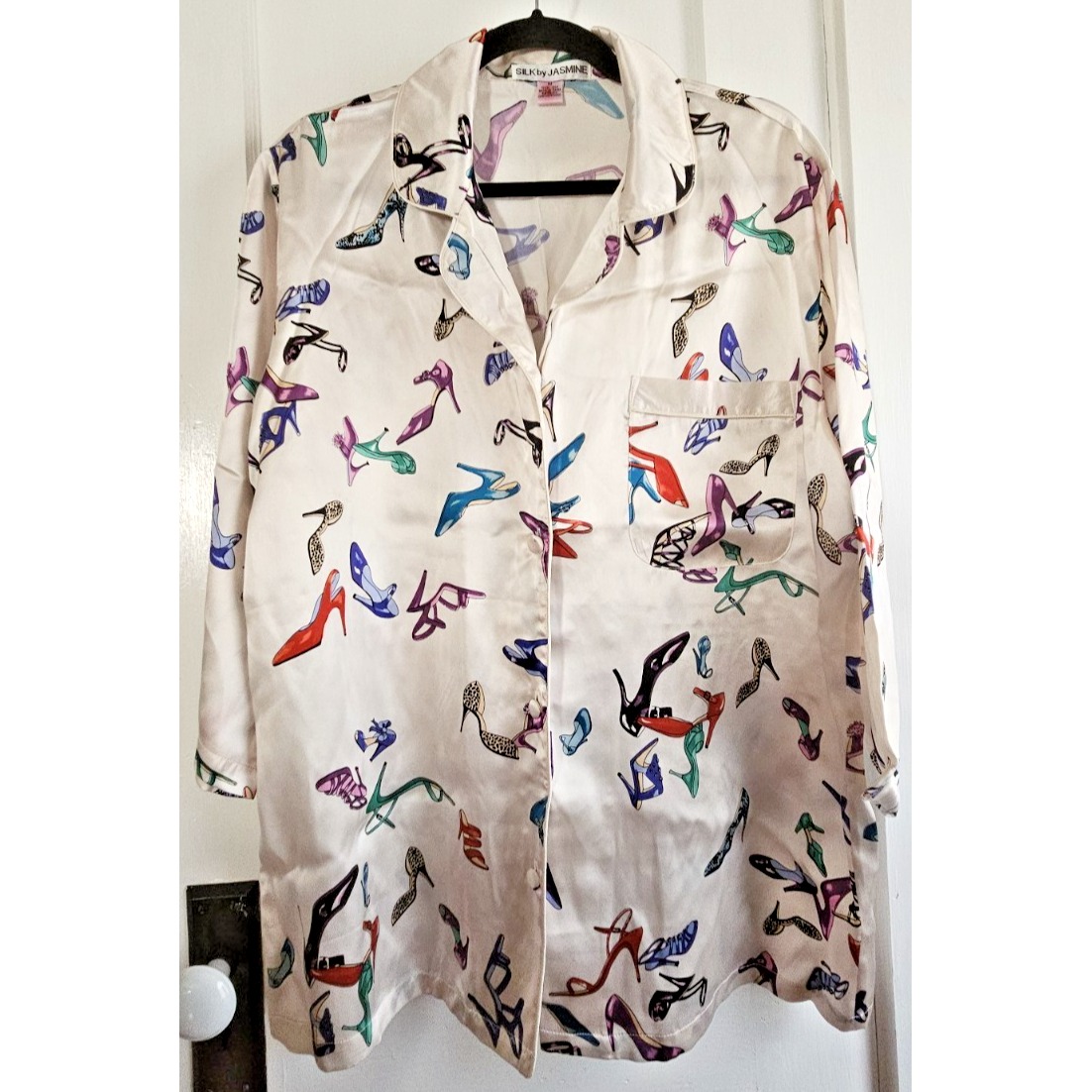 Vintage SILK BY JASMIN Pajamas top 100% silk woman Sz M long sleeve trimmed