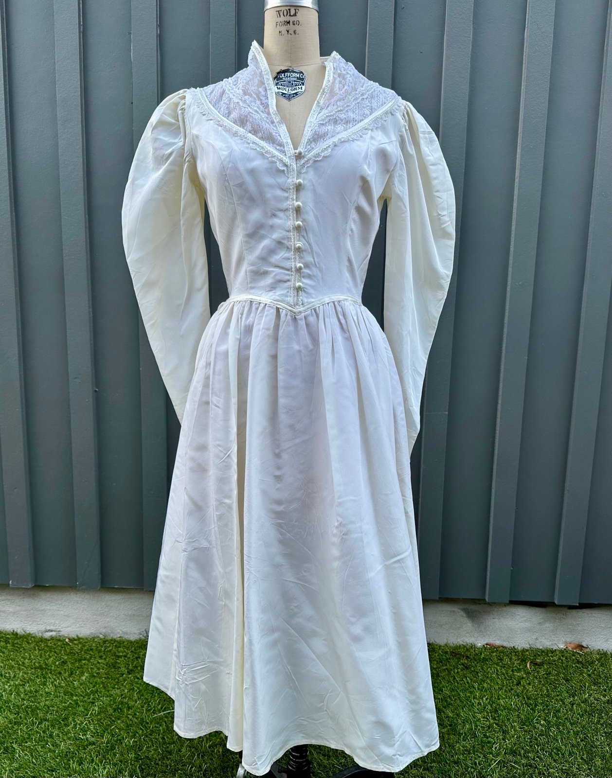 1970s Gunne Sax Cream Bridal Dress