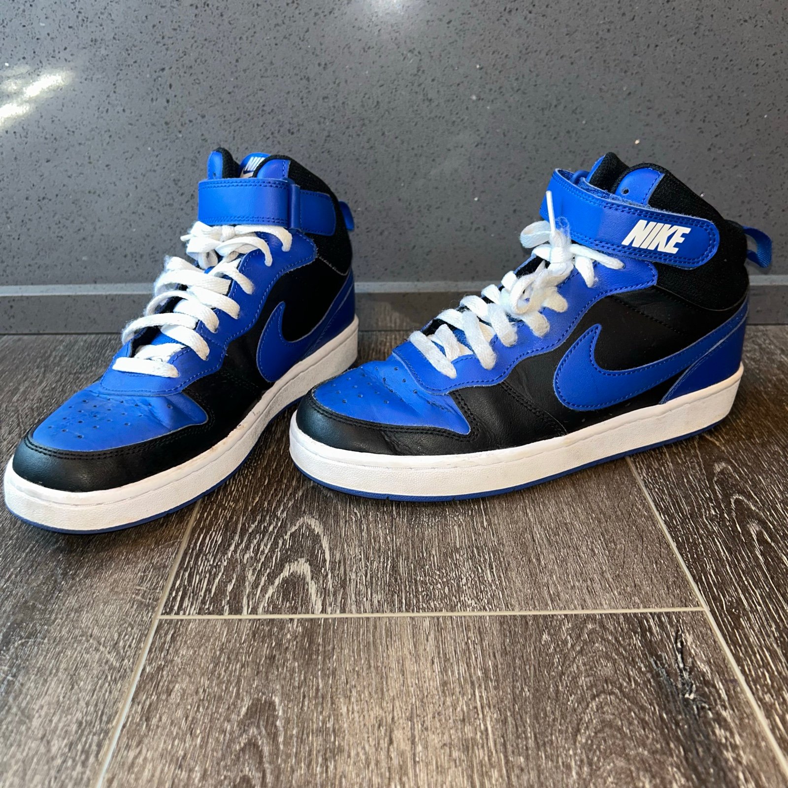 Nike Boys Court Borough Mid 2 DM8872-001 Blue Basketball Shoes Sneakers Size 7Y