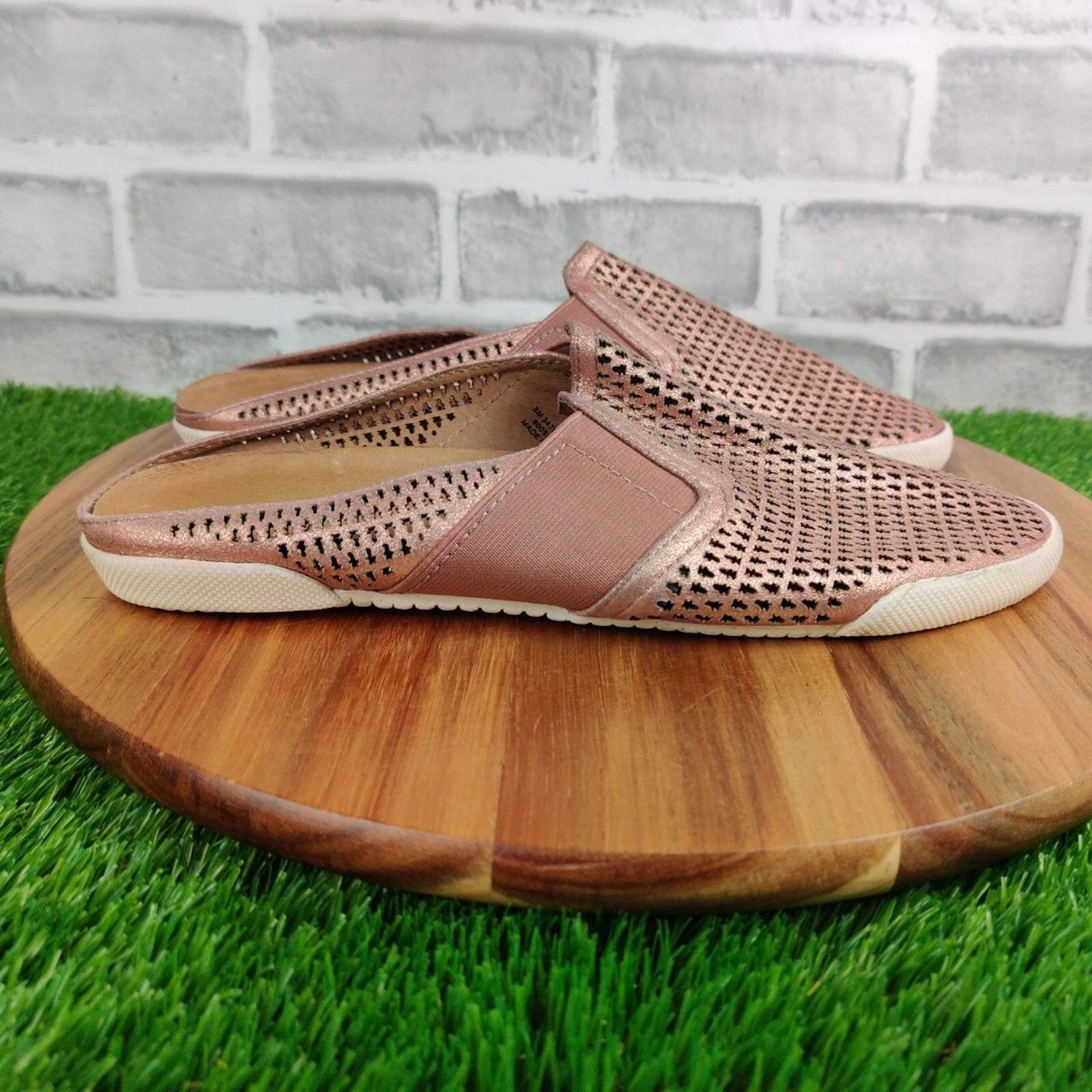 Frye Melanie Womens 8 M Perforated Leather Slip On Mule Rose Gold Flats Comfort