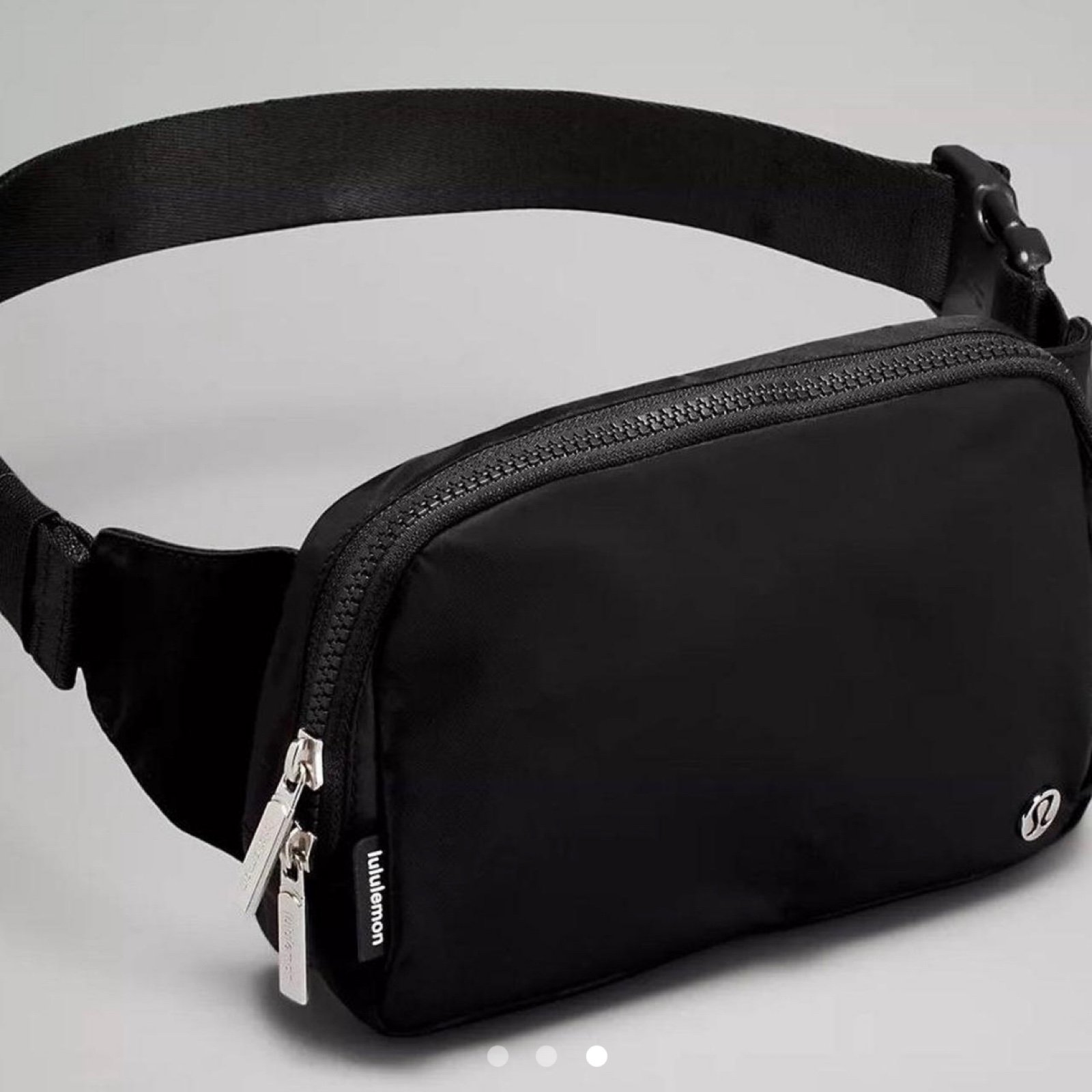 Lululemon Large Everywhere Belt Bag in Black