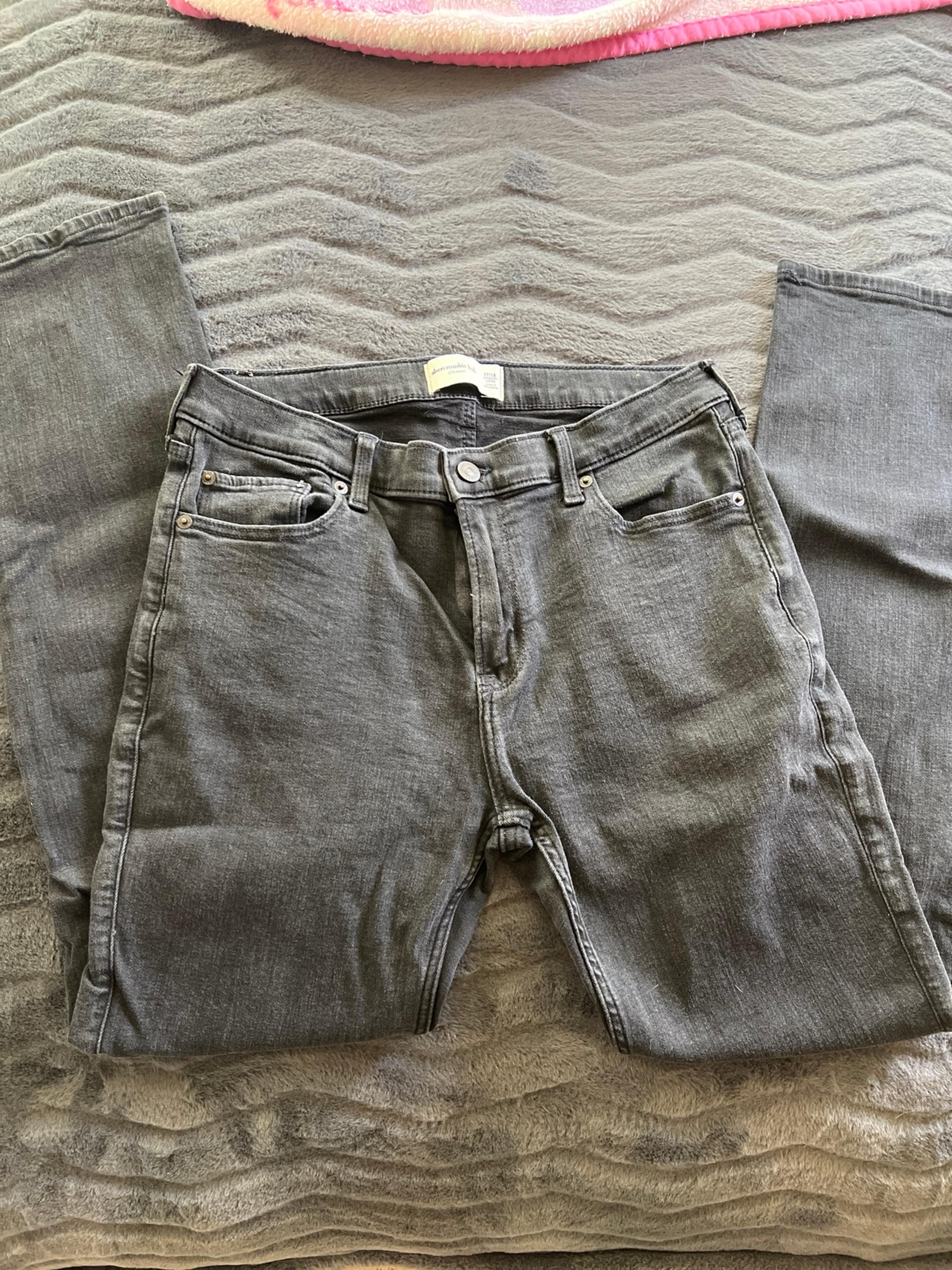 Boys Abercrombie kids black denim jeans/pants. Stretch material. 17/18 long.