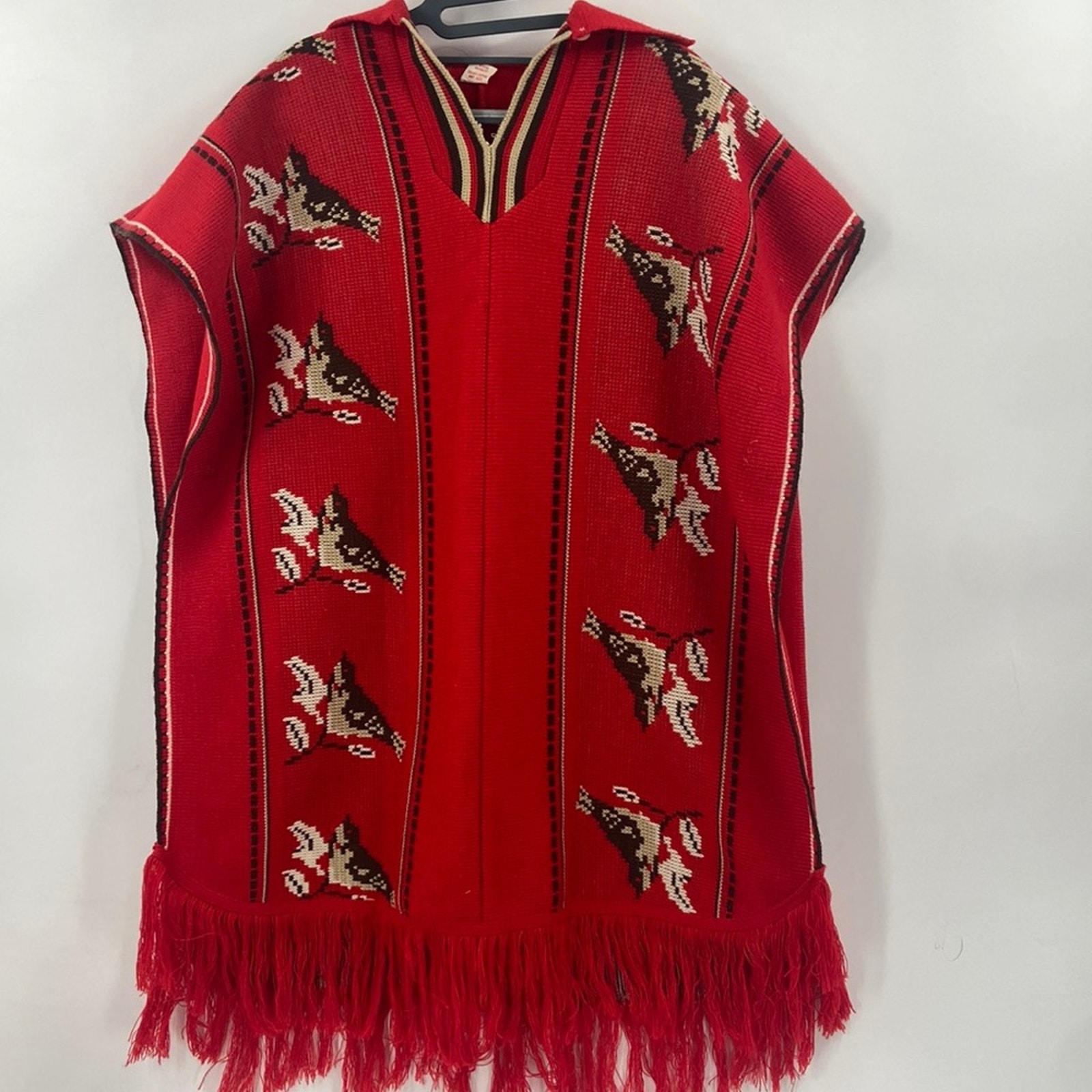 Vintage Viepel S.A. red knit sparrow poncho