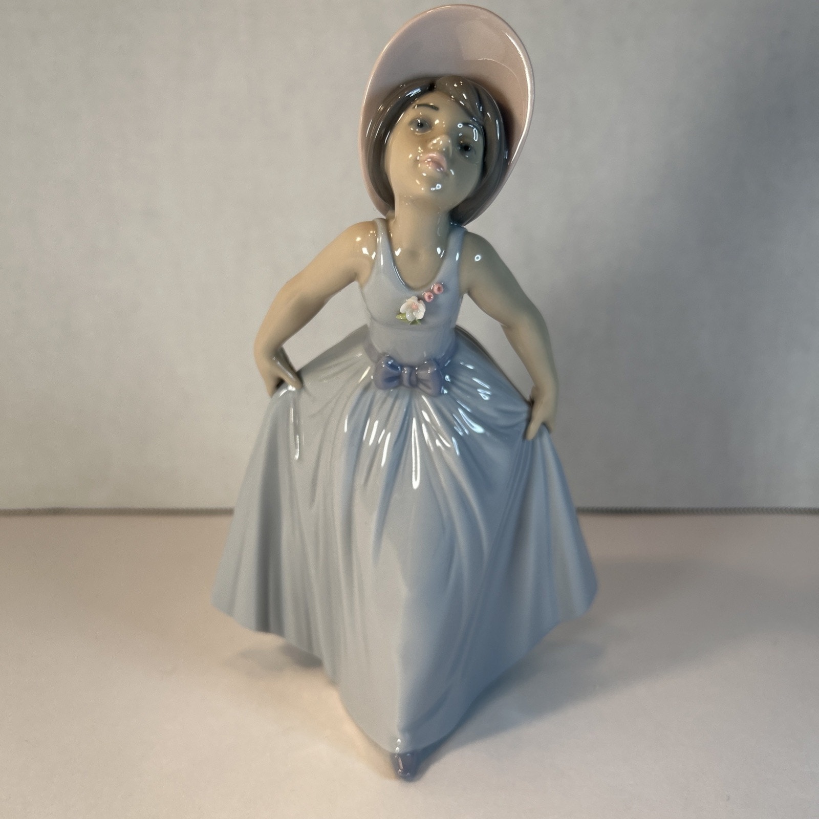 Lladro 6274 Daisy Retired 2002 sculpted by Jose Puche 7