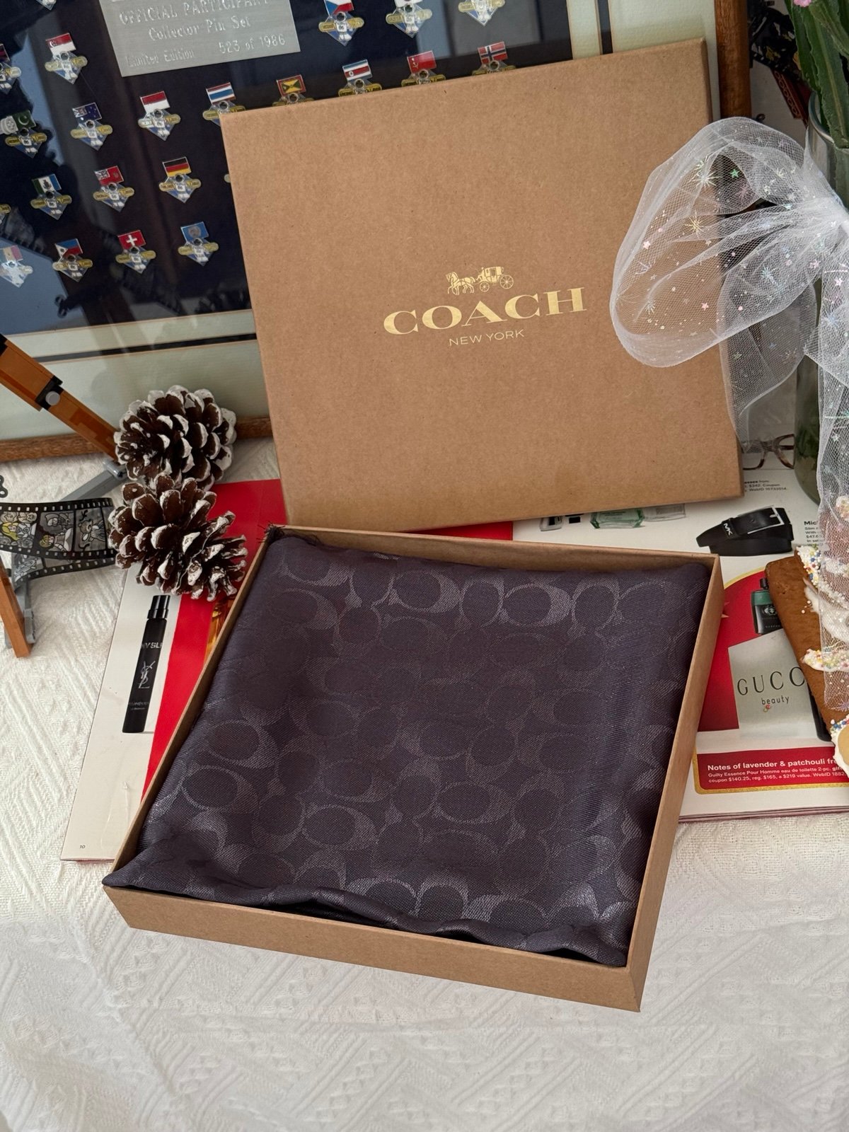 Coach Signature Metallic Oblong Scarf CO083