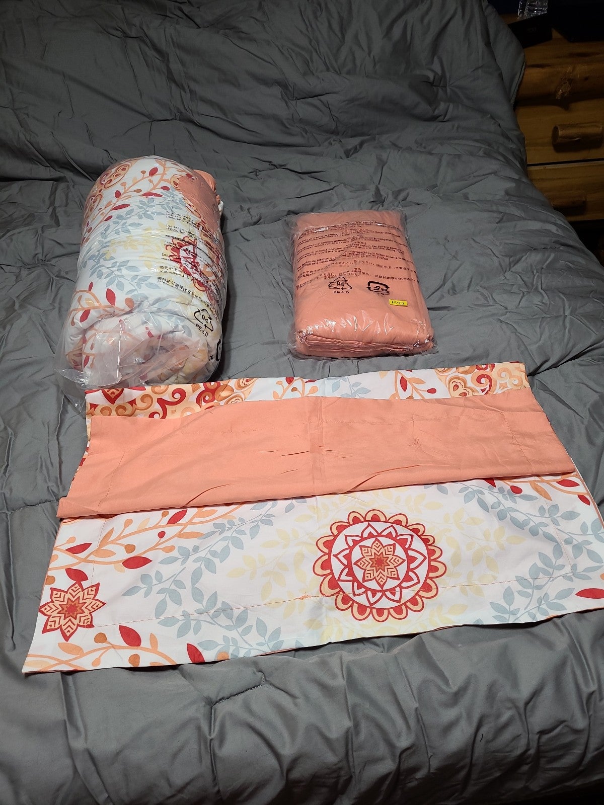 Basics Lightweight Microfiber 7 Piece Comforter Bedding Set