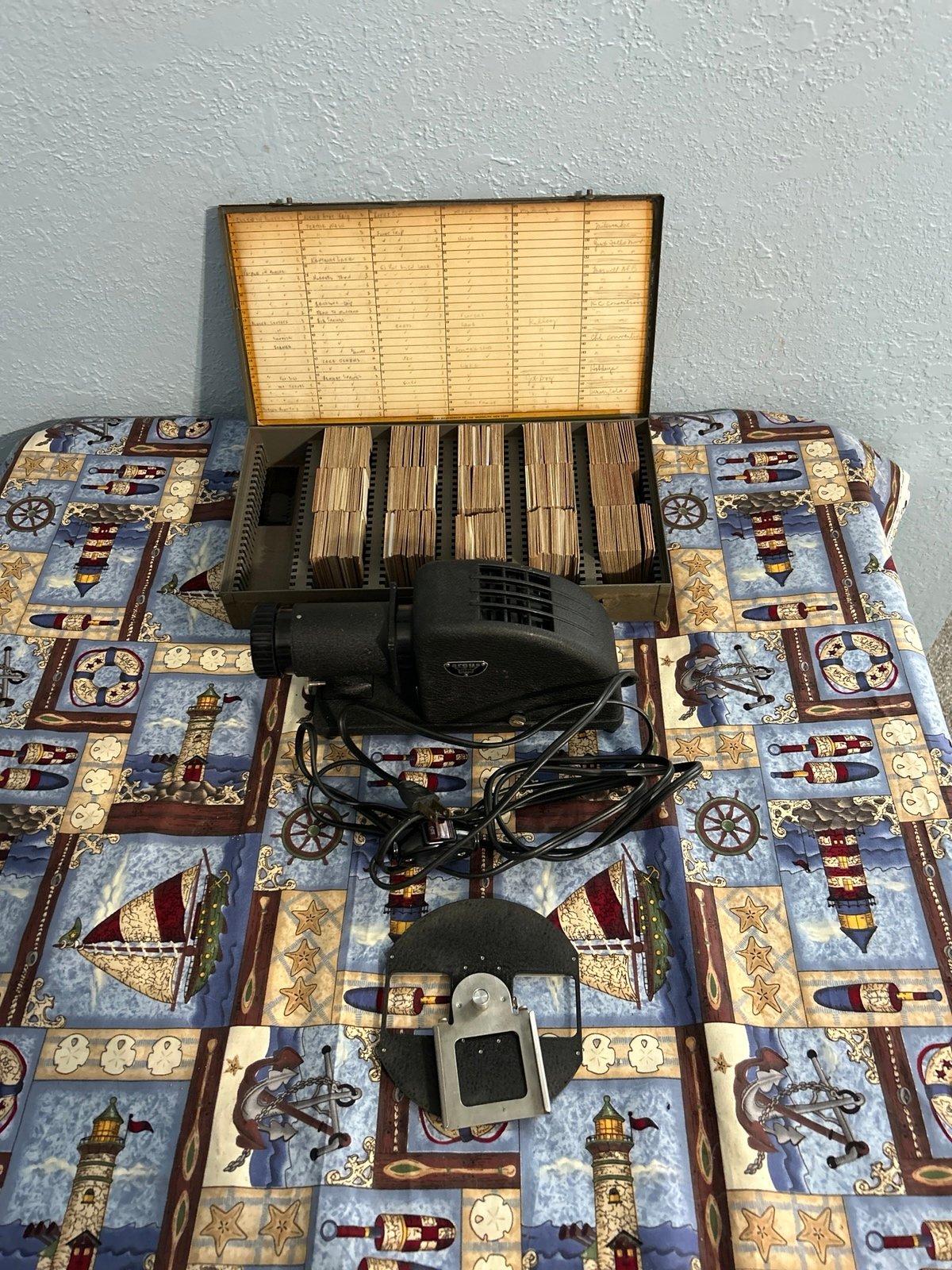 Argus slide projector