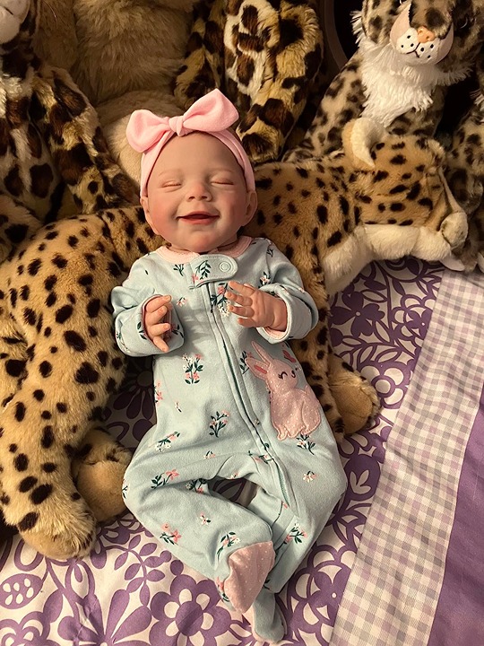 Lifelike Reborn Baby Dolls - 20-Inch Sweet Smile Realistic-Newborn Baby Dolls