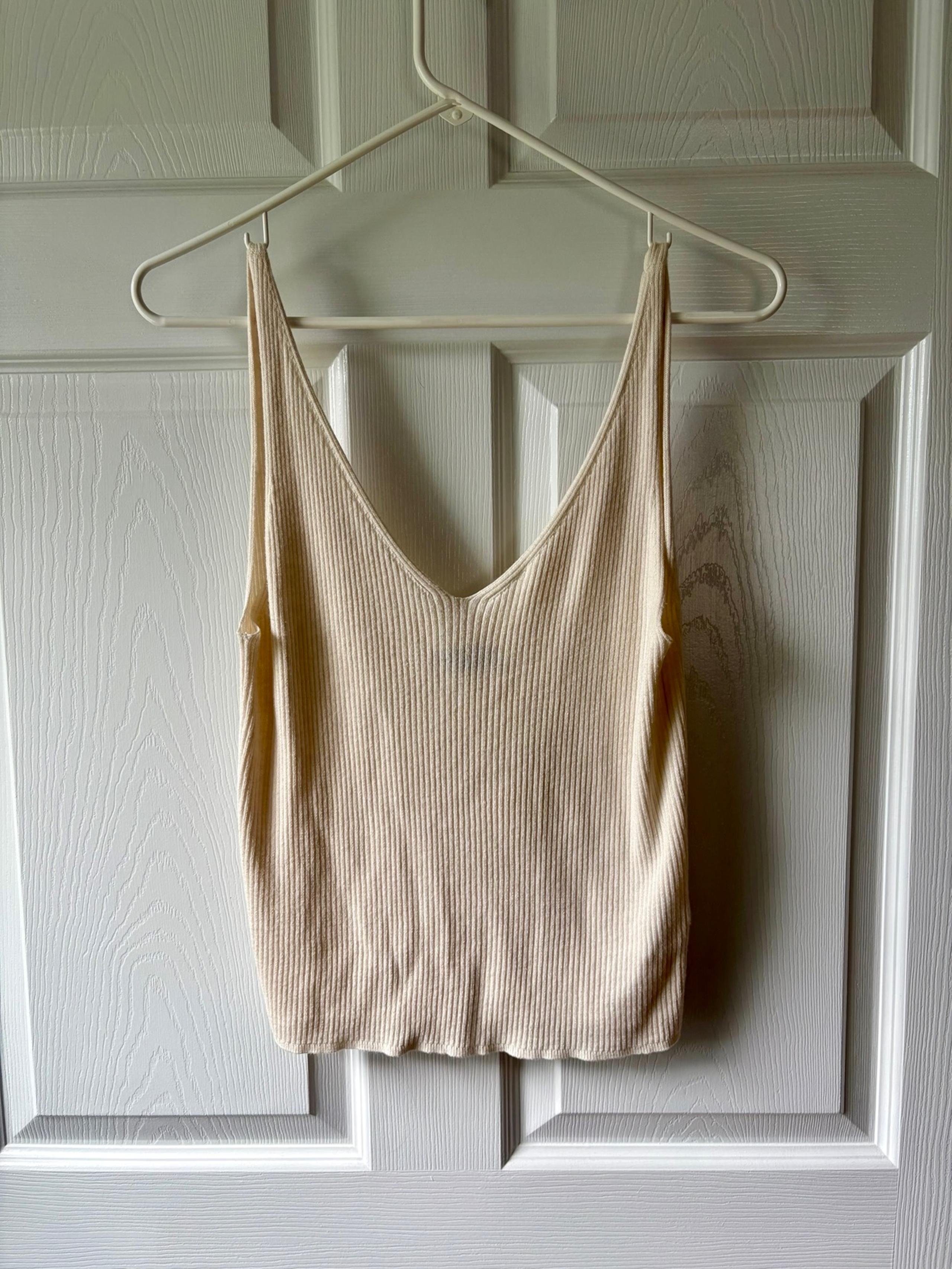 GAP Cream V-Neck Sweater Tank Top Womens Medium TALL
