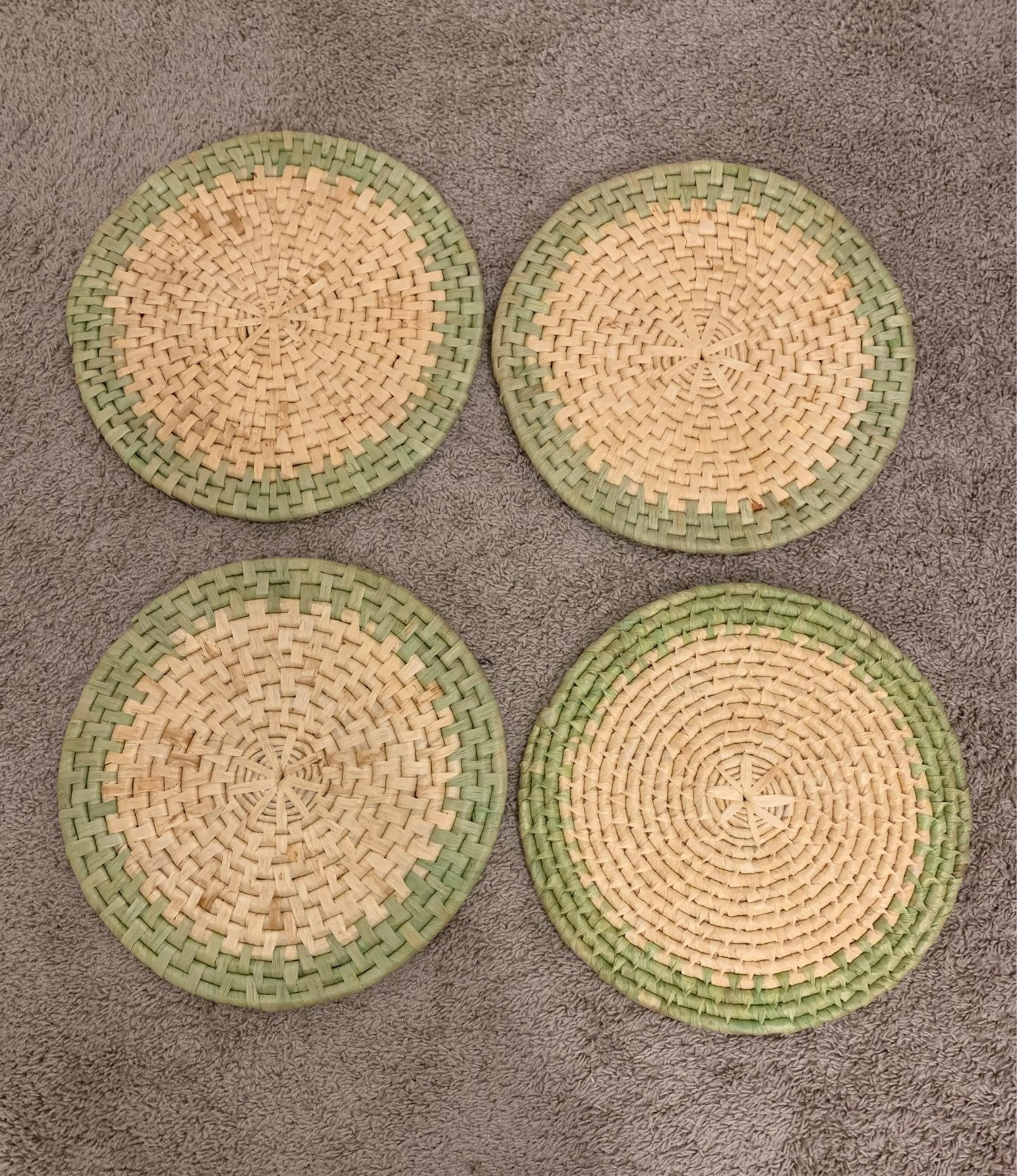 4 Thick Round Woven Placemats 15"