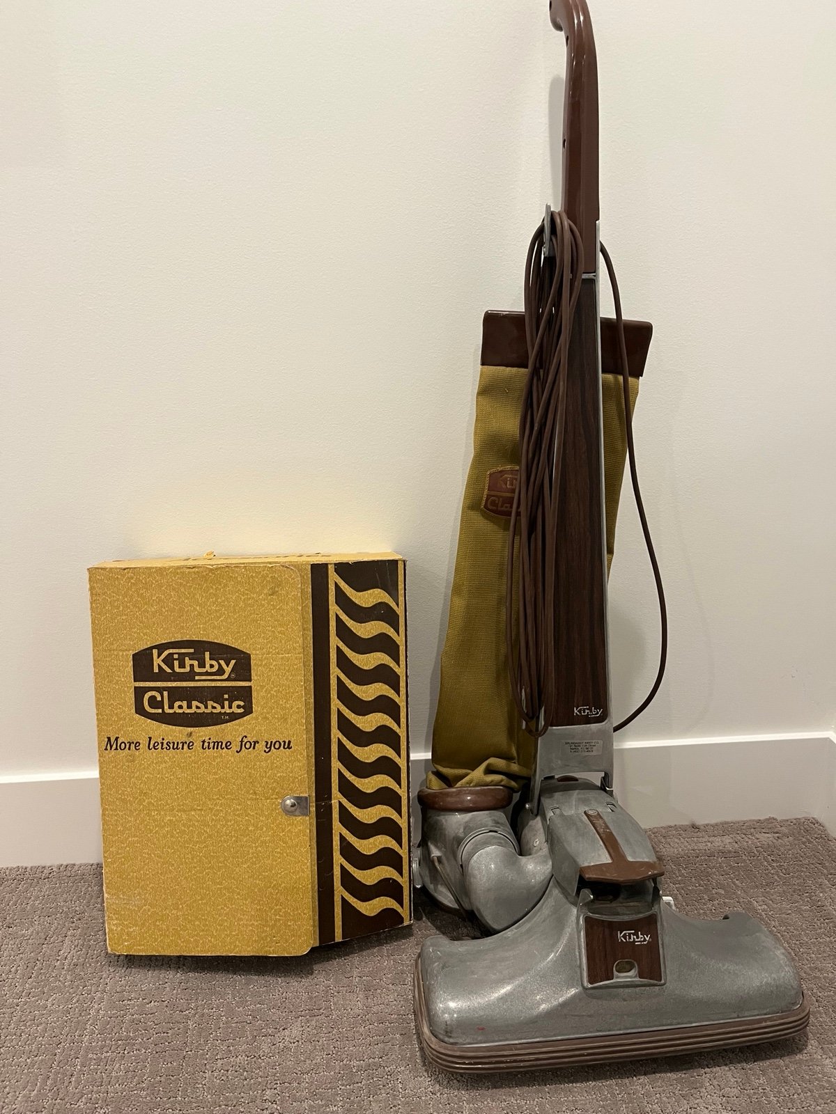 Vintage Kirby Classic VACUUM CLEANER Model Classic With Box And Accesories Work